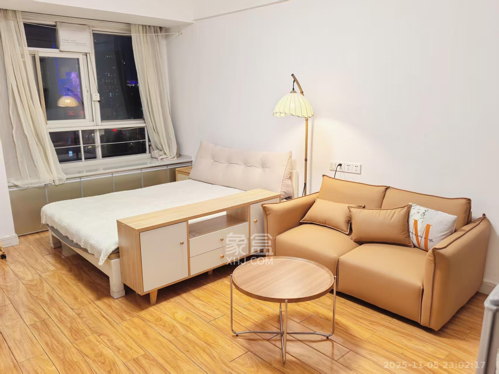 新天地（温馨家园）新长江宾馆  1室1厅1卫    1400.0元/月