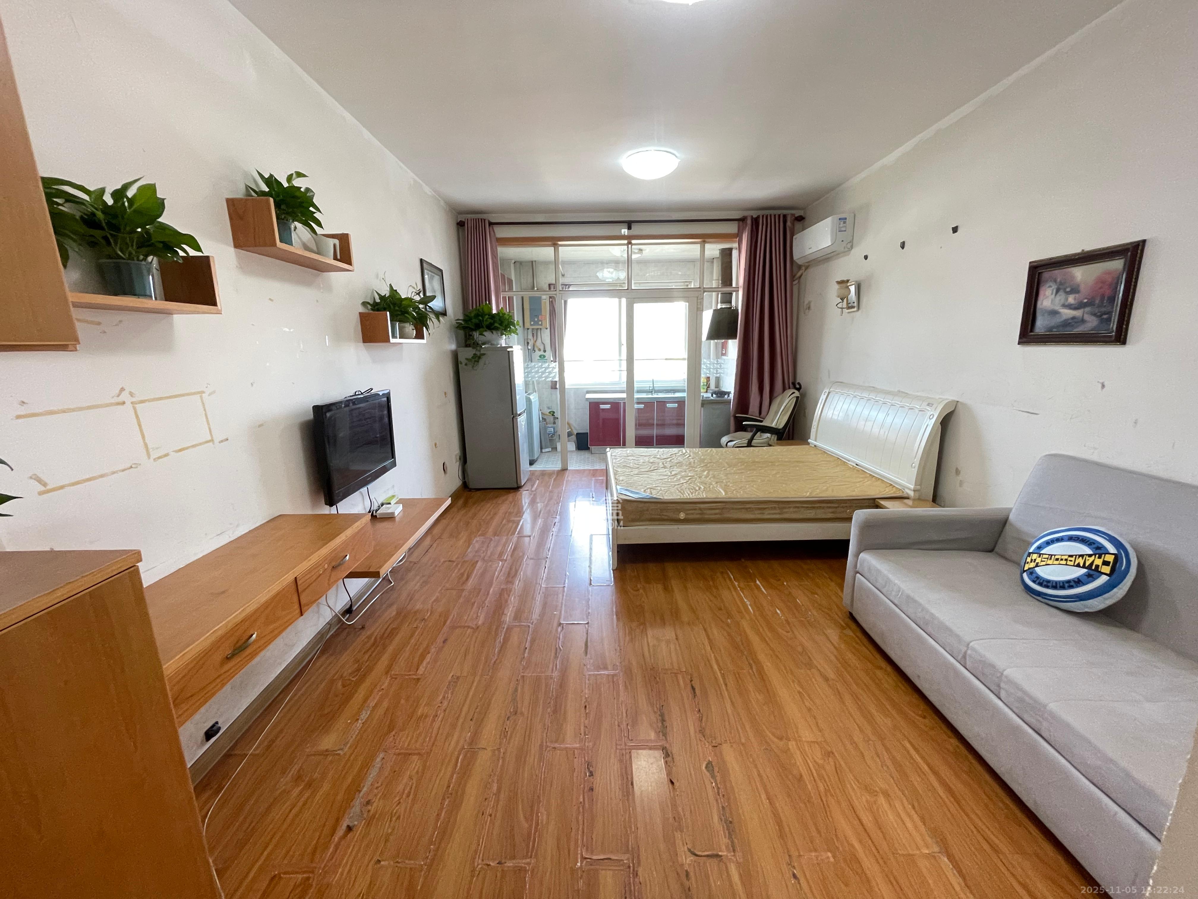 金谷大厦(桐梓坡西路) 1室1厅1卫 1500.0元/月 金谷大厦(桐梓坡西路) 1室1厅1卫 1500.0元/月室内图