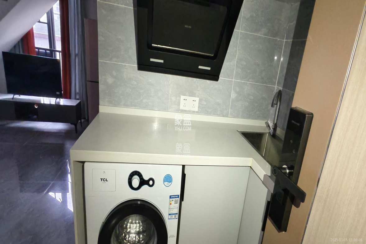 力高凤凰新天 2室2厅1卫 2500.0元/月 力高凤凰新天 2室2厅1卫 2500.0元/月室内图