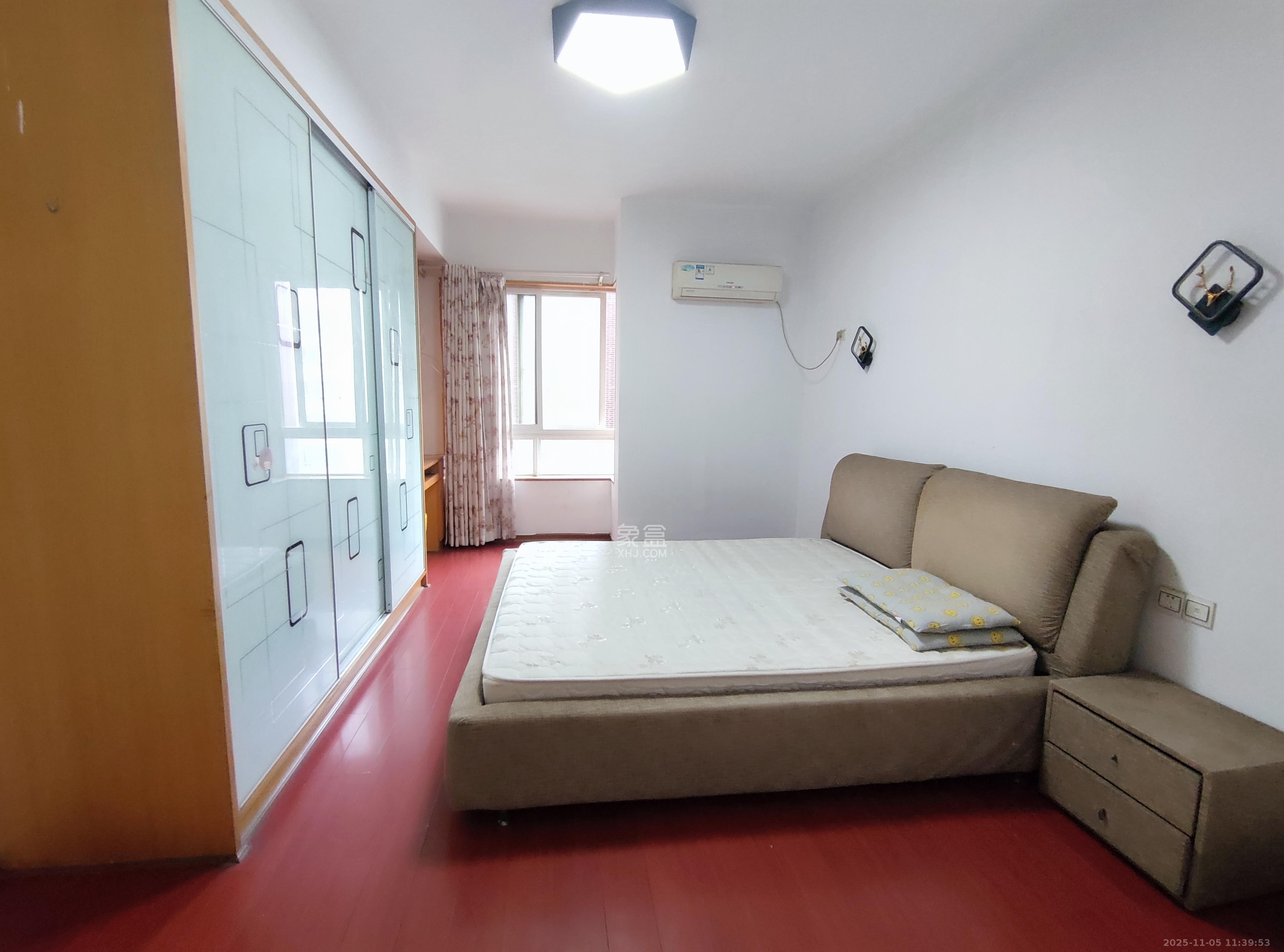 楚天馨苑 3室2厅2卫 1800.0元/月 楚天馨苑 3室2厅2卫 1800.0元/月室内图