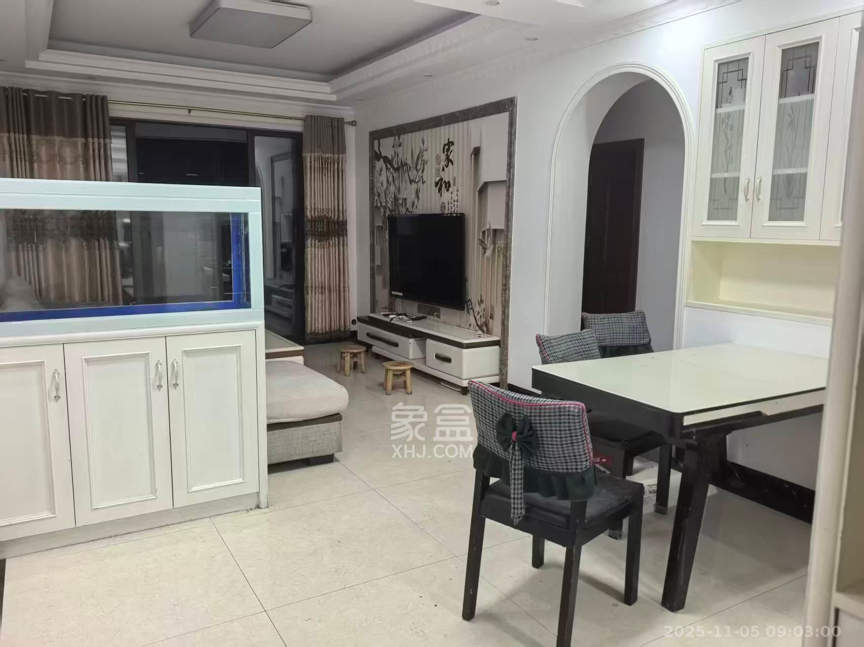 名家翡翠花园  2室2厅1卫    1900.0元/月室内图1