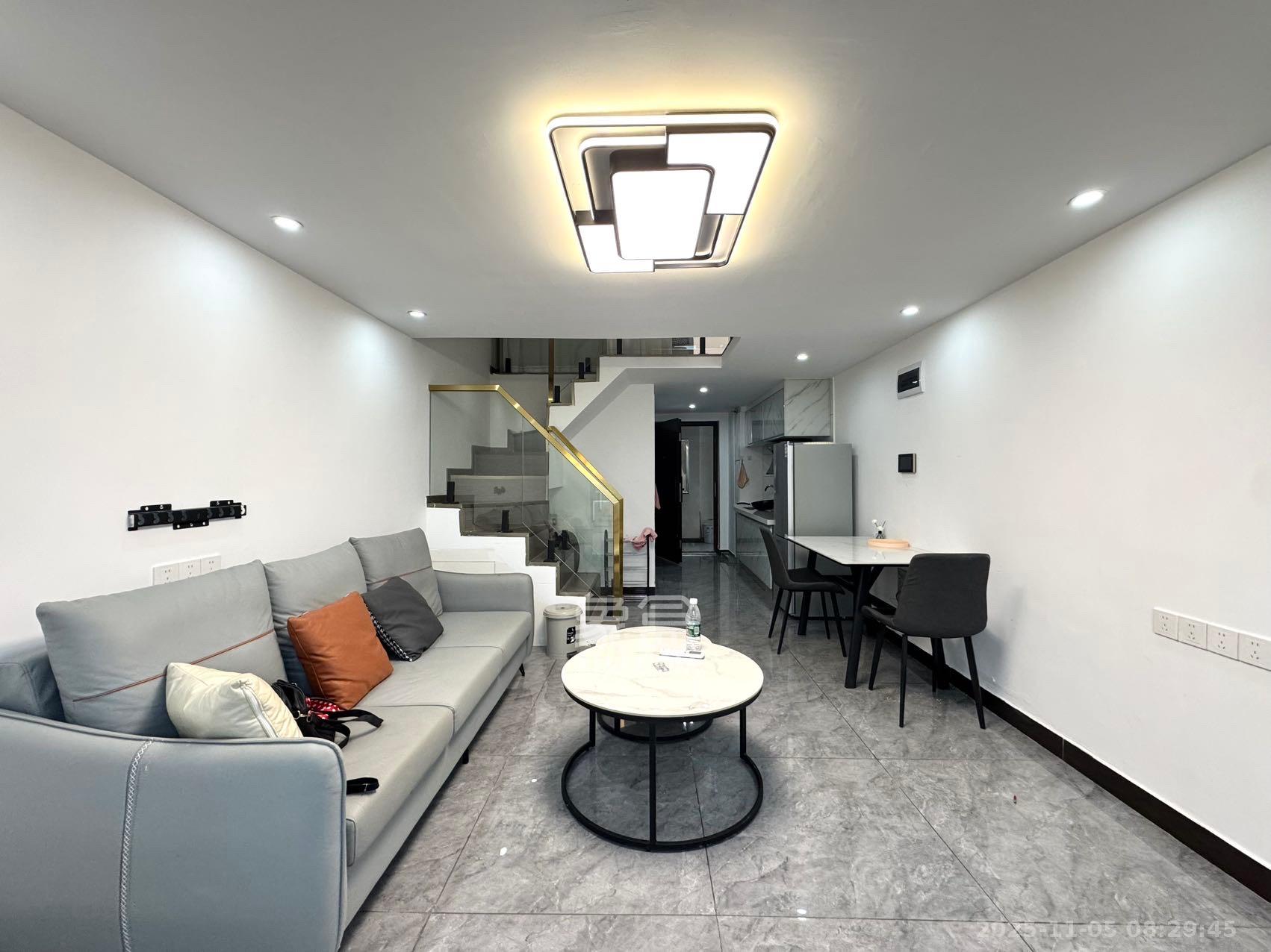 佳兆业云顶都汇 1室0厅0卫 1900.0元/月 佳兆业云顶都汇 1室0厅0卫 1900.0元/月室内图