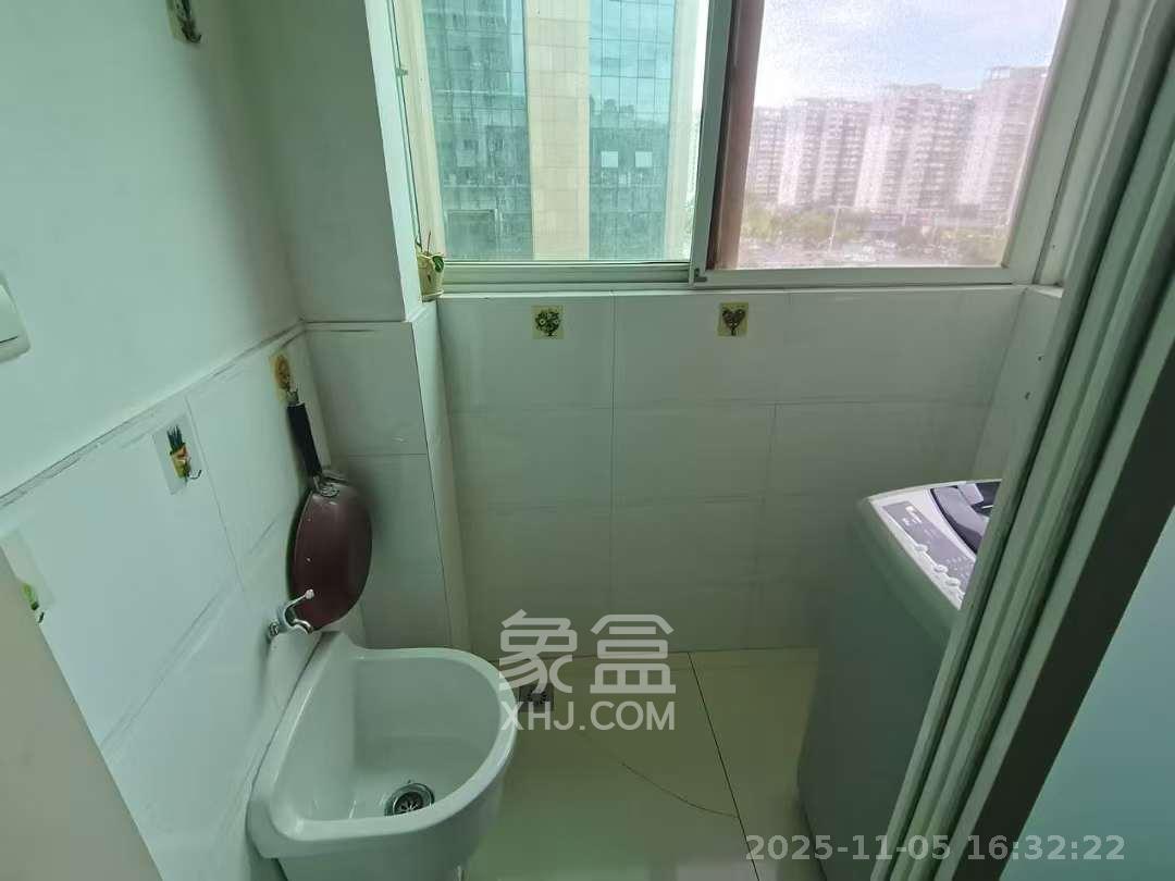 格林星城  2室1厅1卫    2500.0元/月室内图