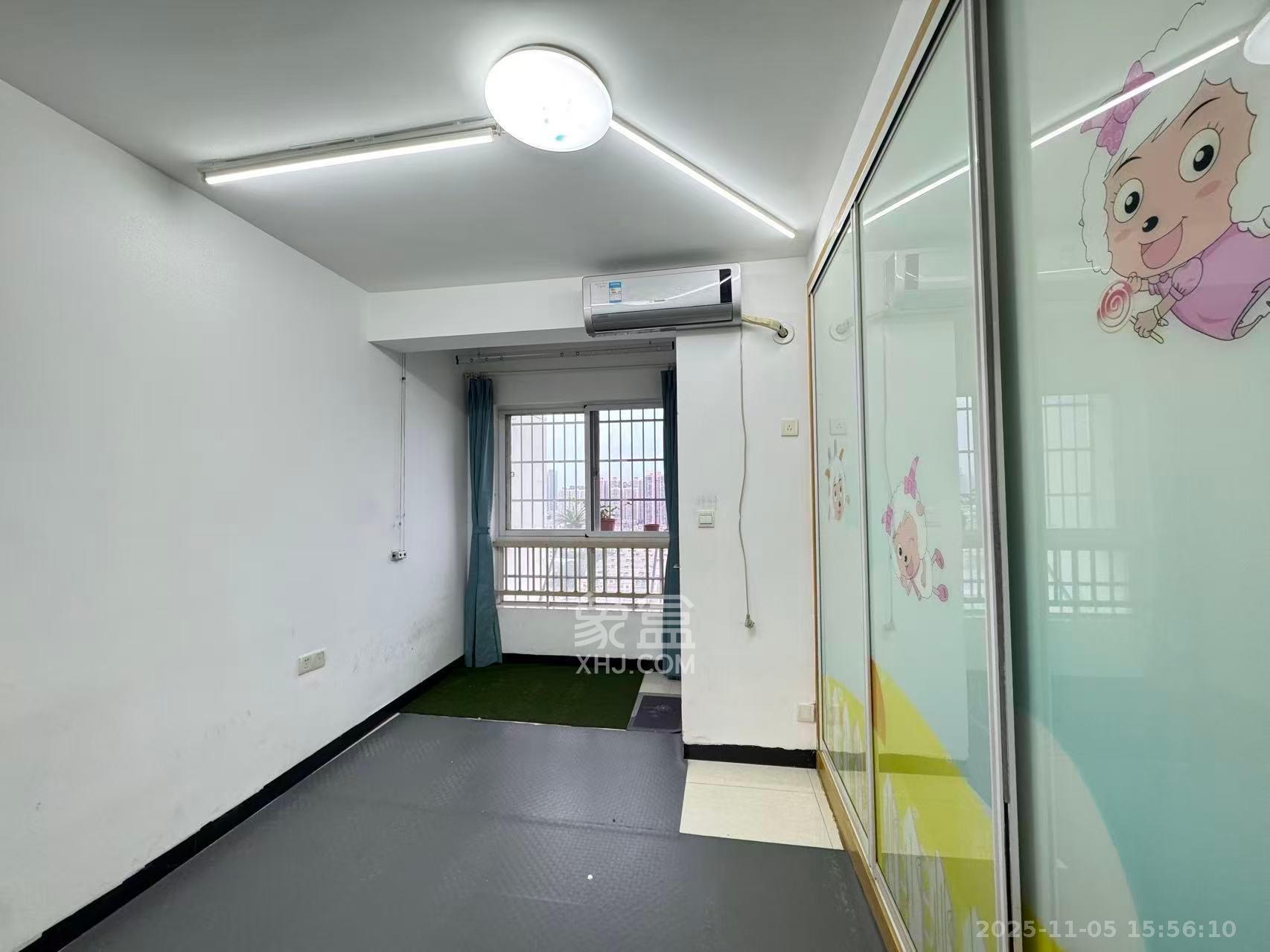 山水华景  2室2厅1卫    1600.0元/月室内图