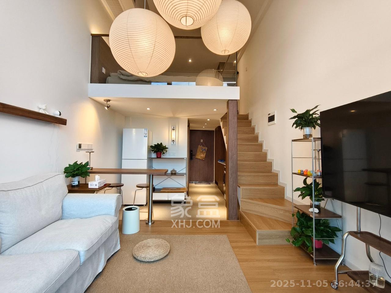 卓越中寰 2室1厅1卫 3200.0元/月 卓越中寰 2室1厅1卫 3200.0元/月室内图