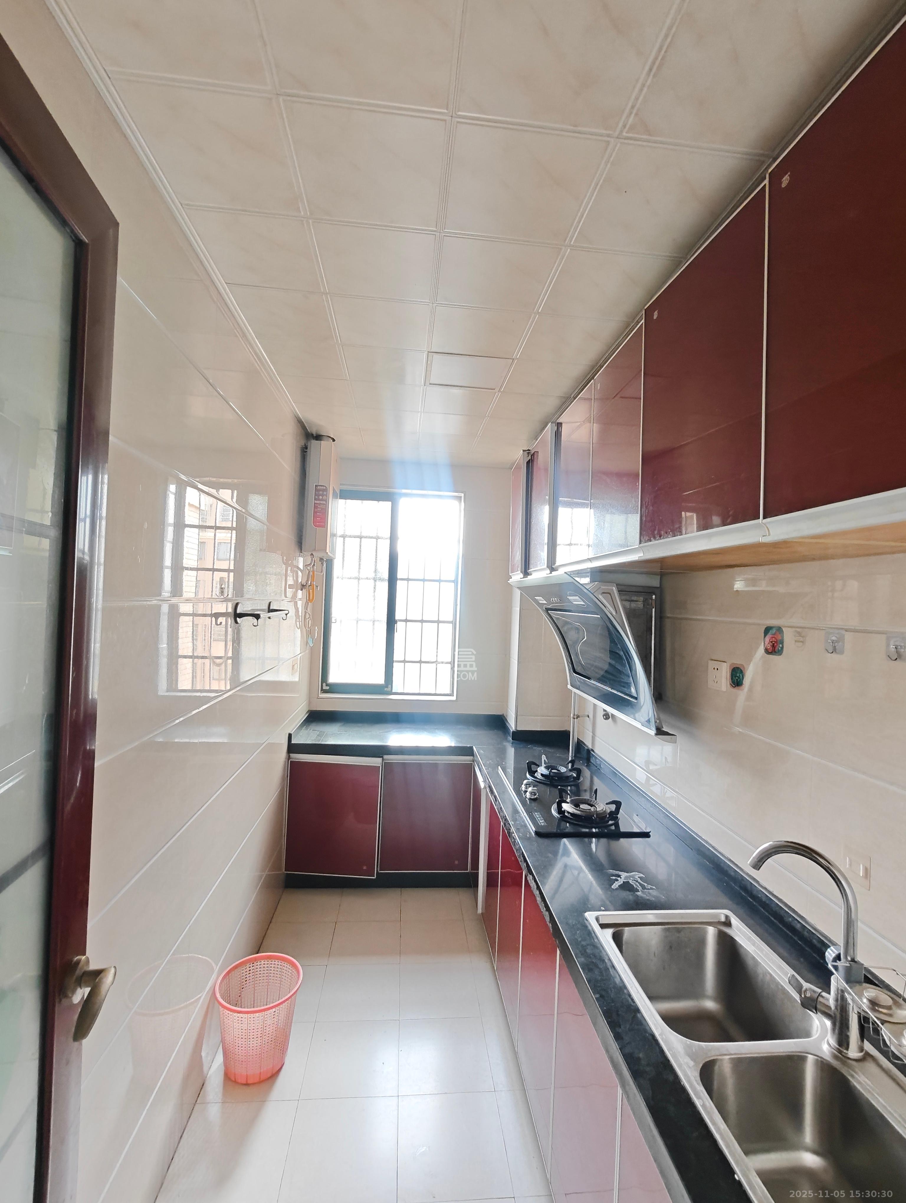 滨水名都  1室1厅1卫    1100.0元/月室内图