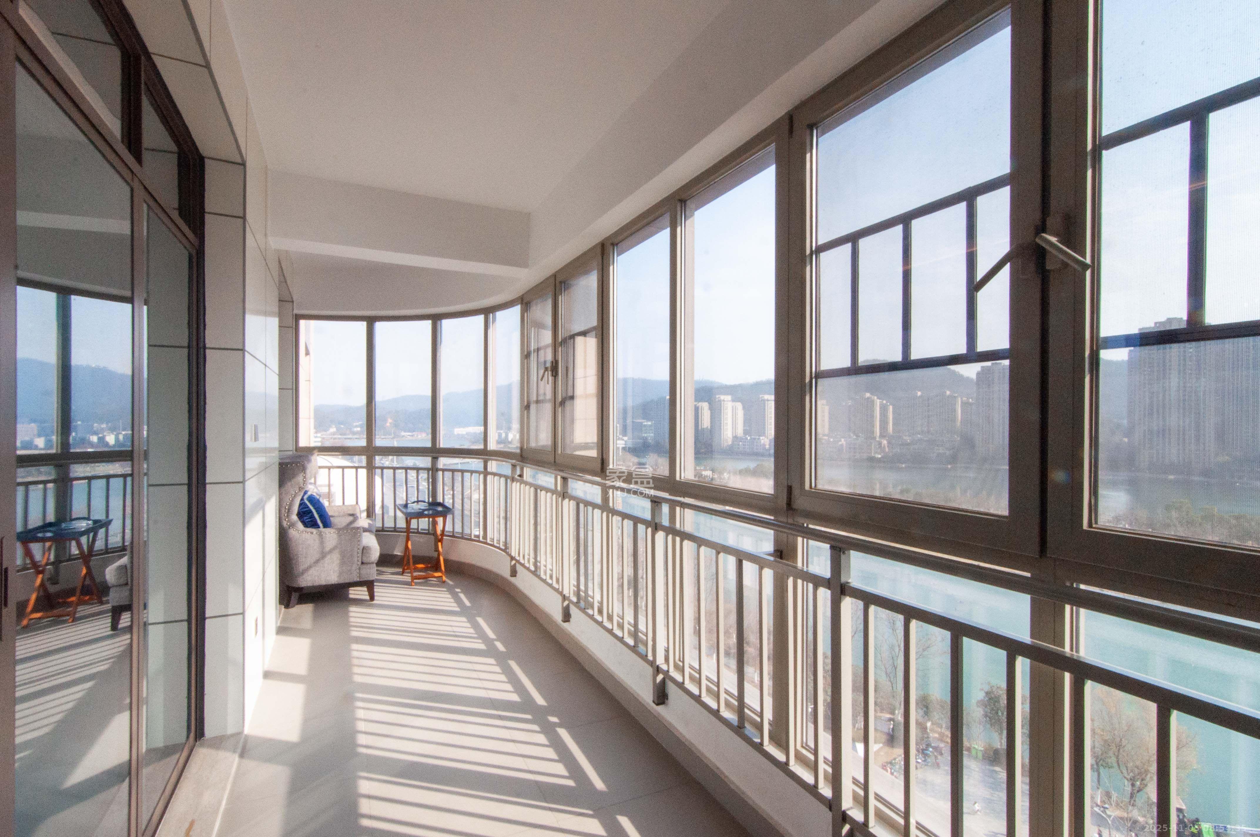 梅溪湖金茂府(金茂广场)(金茂览秀城) 5室2厅3卫 12000.0元/月 梅溪湖金茂府(金茂广场)(金茂览秀城) 5室2厅3卫 12000.0元/月室内图