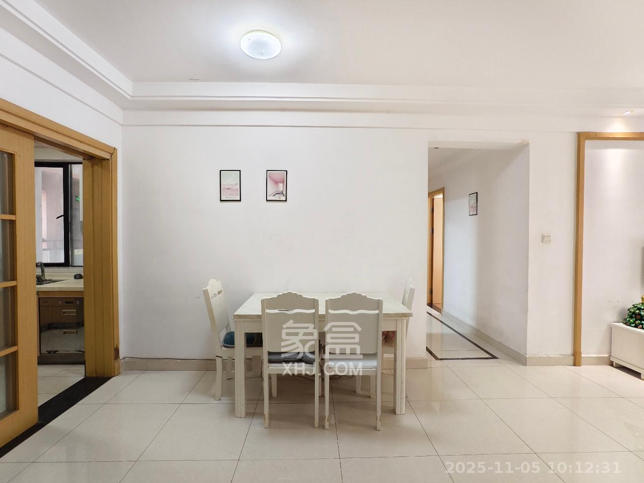 中海国际三期  3室2厅2卫    2100.0元/月室内图