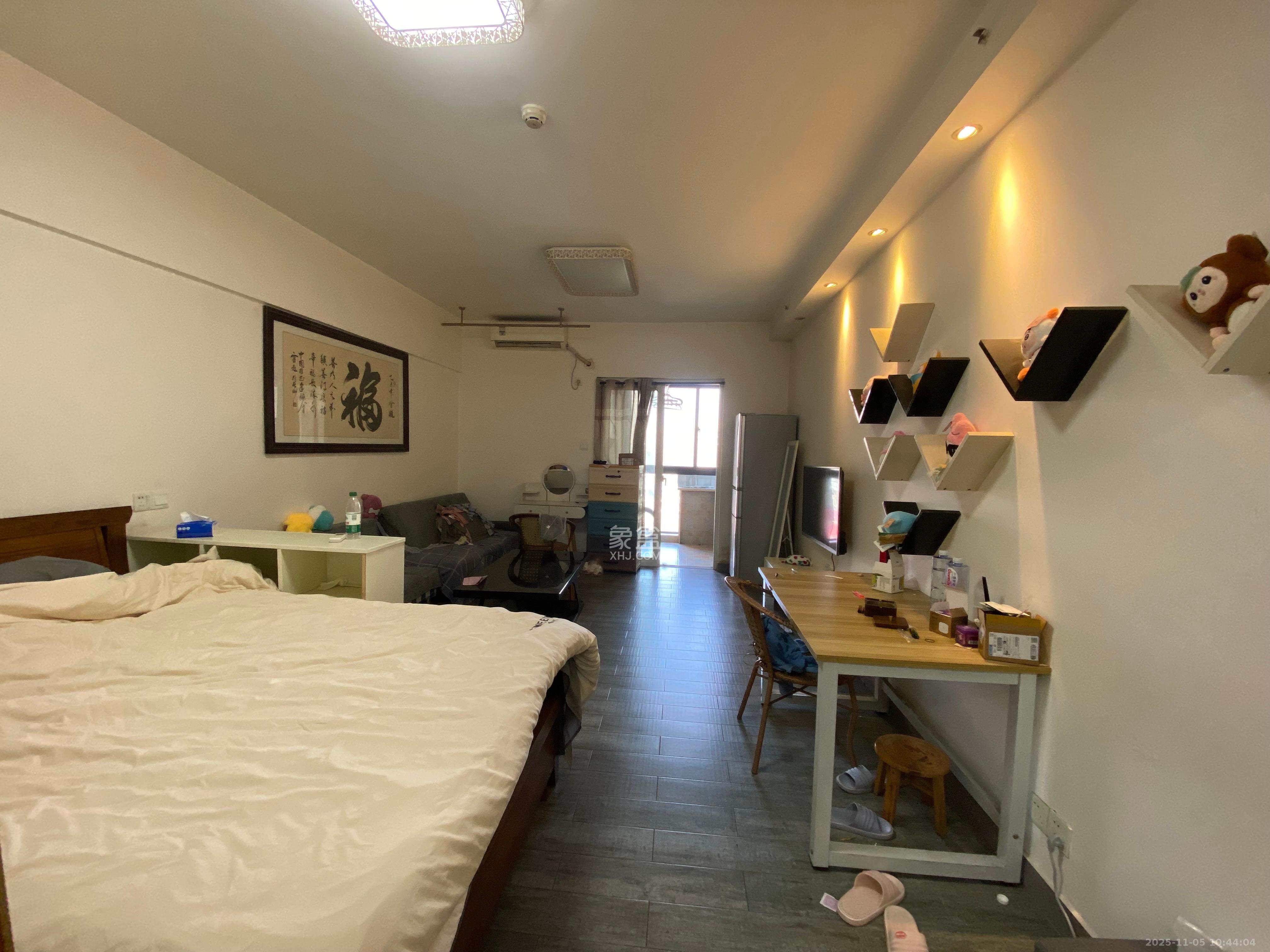 山水湾  1室1厅1卫    1400.0元/月室内图