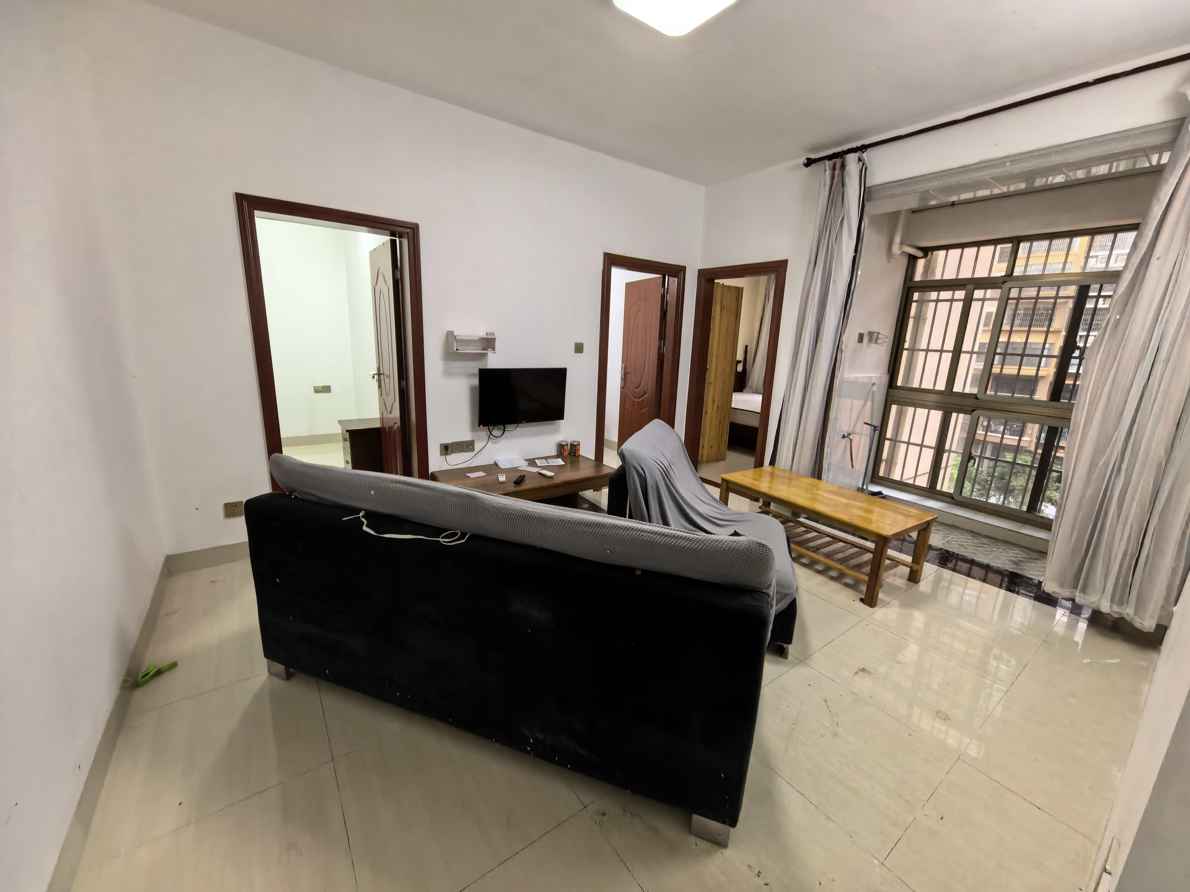 水滨花园二期  3室2厅1卫    2200.0元/月室内图