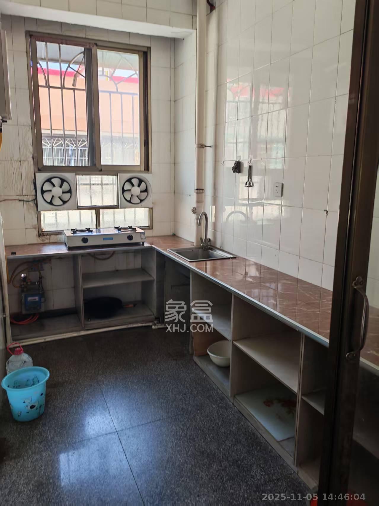 东湖新寓（南湖五金大市场）  2室2厅1卫    1700.0元/月室内图