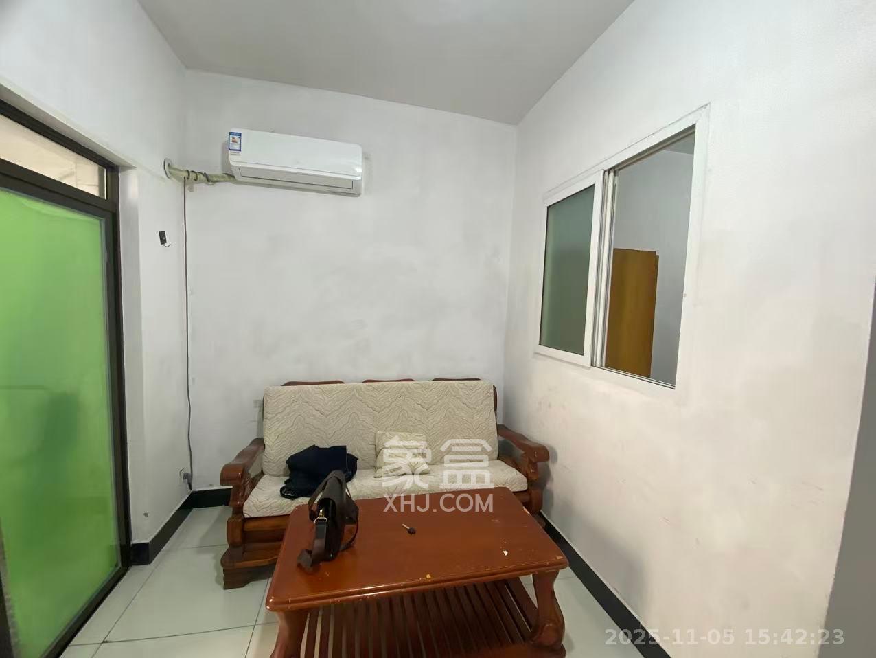 湘核佳苑 2室1厅1卫 1400.0元/月 湘核佳苑 2室1厅1卫 1400.0元/月室内图