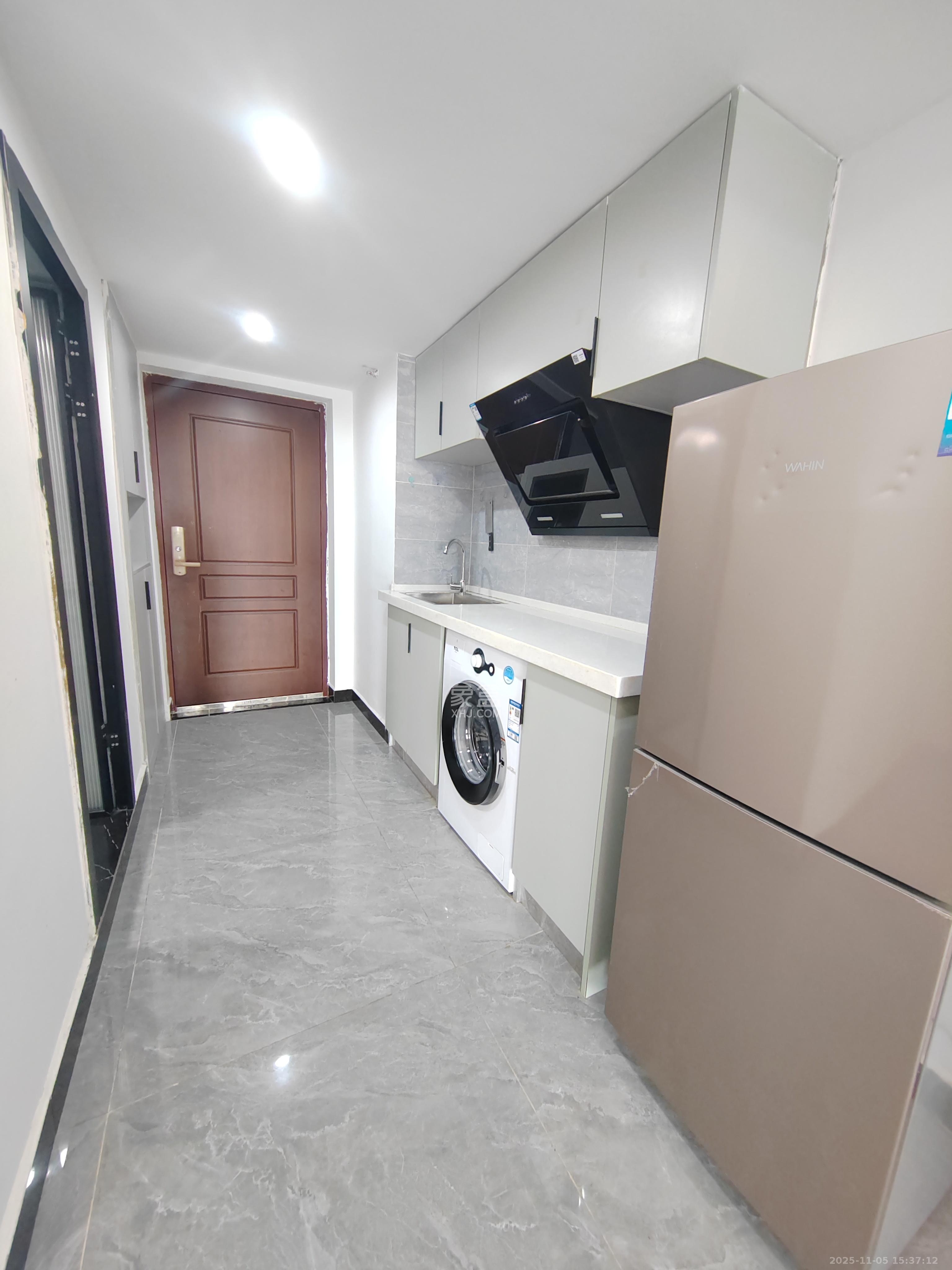 梅溪湖金茂湾  2室1厅1卫    2200.0元/月室内图