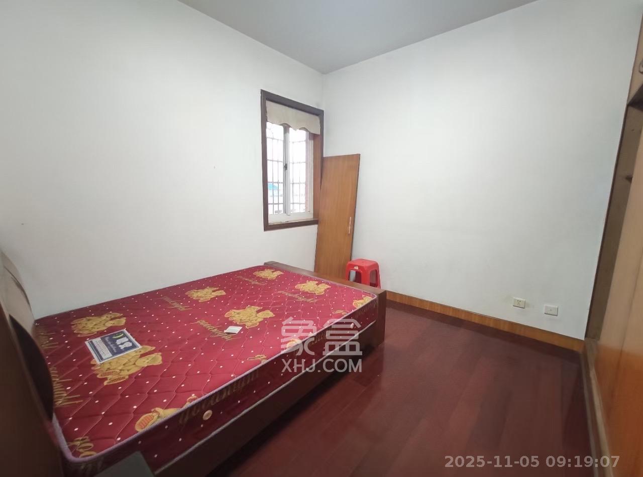 金色比华利 3室2厅2卫 1600.0元/月 金色比华利 3室2厅2卫 1600.0元/月室内图