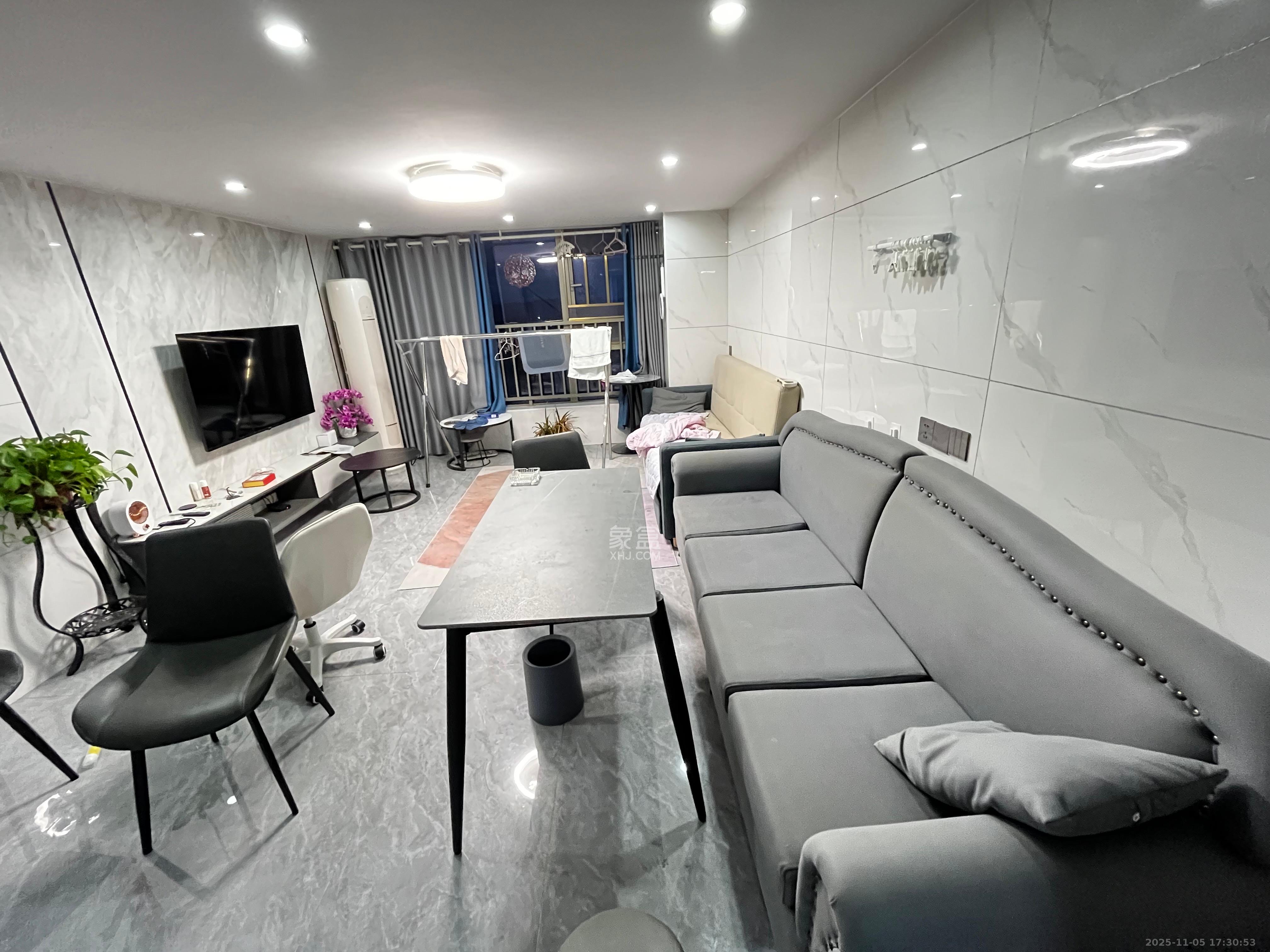 梅溪湖金茂湾 2室2厅3卫 2000.0元/月 梅溪湖金茂湾 2室2厅3卫 2000.0元/月室内图