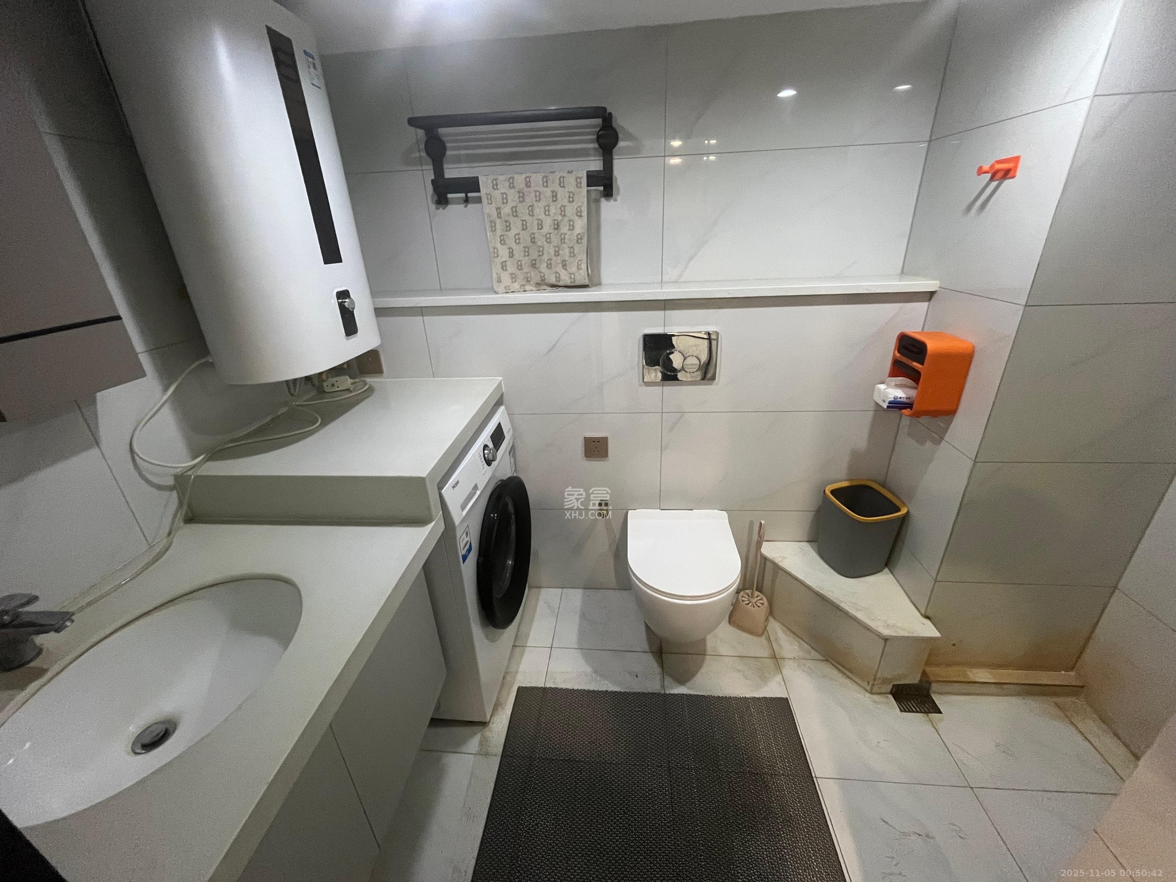 敬天广场 1室1厅1卫 2400.0元/月 敬天广场 1室1厅1卫 2400.0元/月室内图