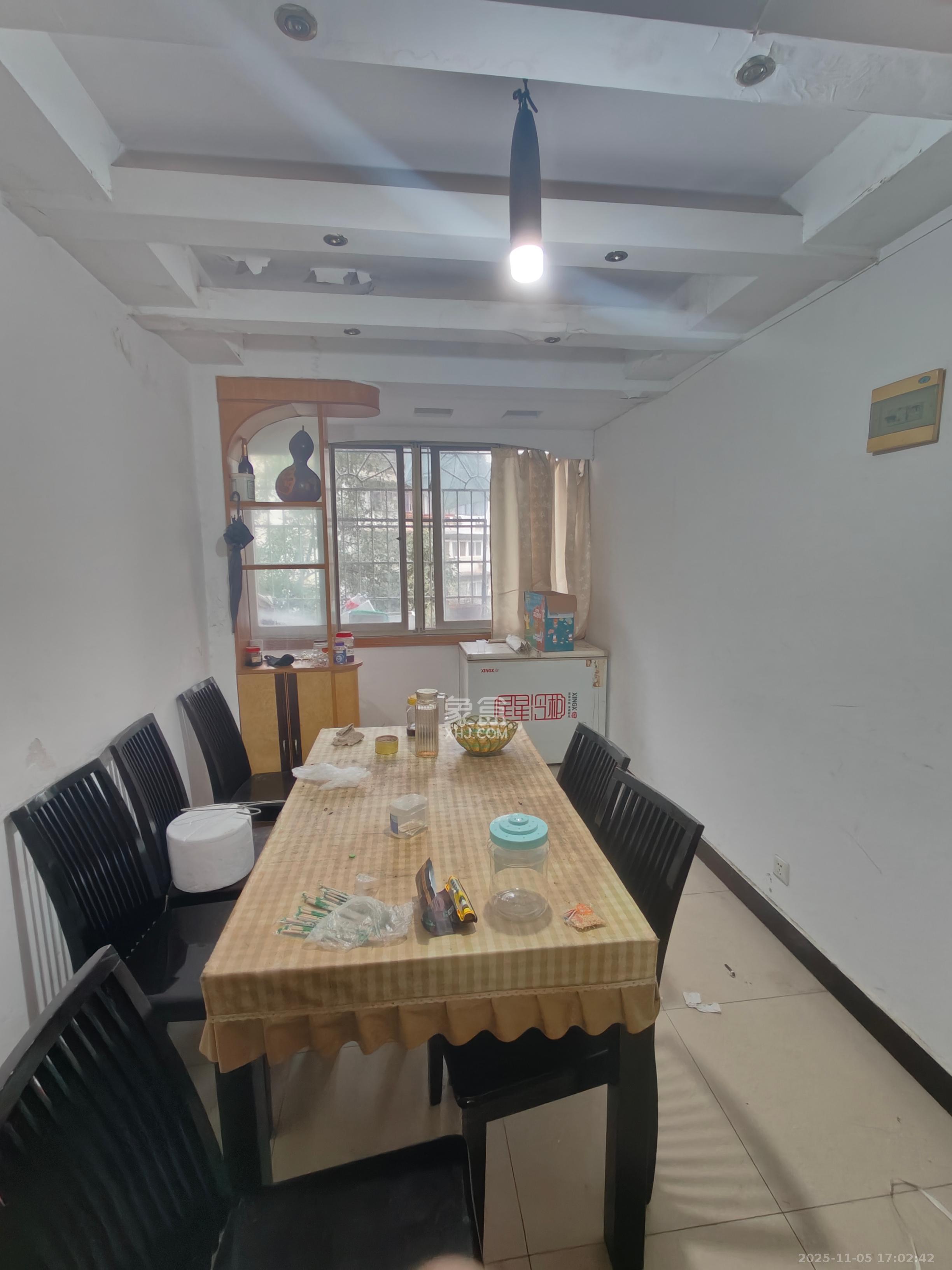 英才园二片  2室1厅1卫    2000.0元/月室内图