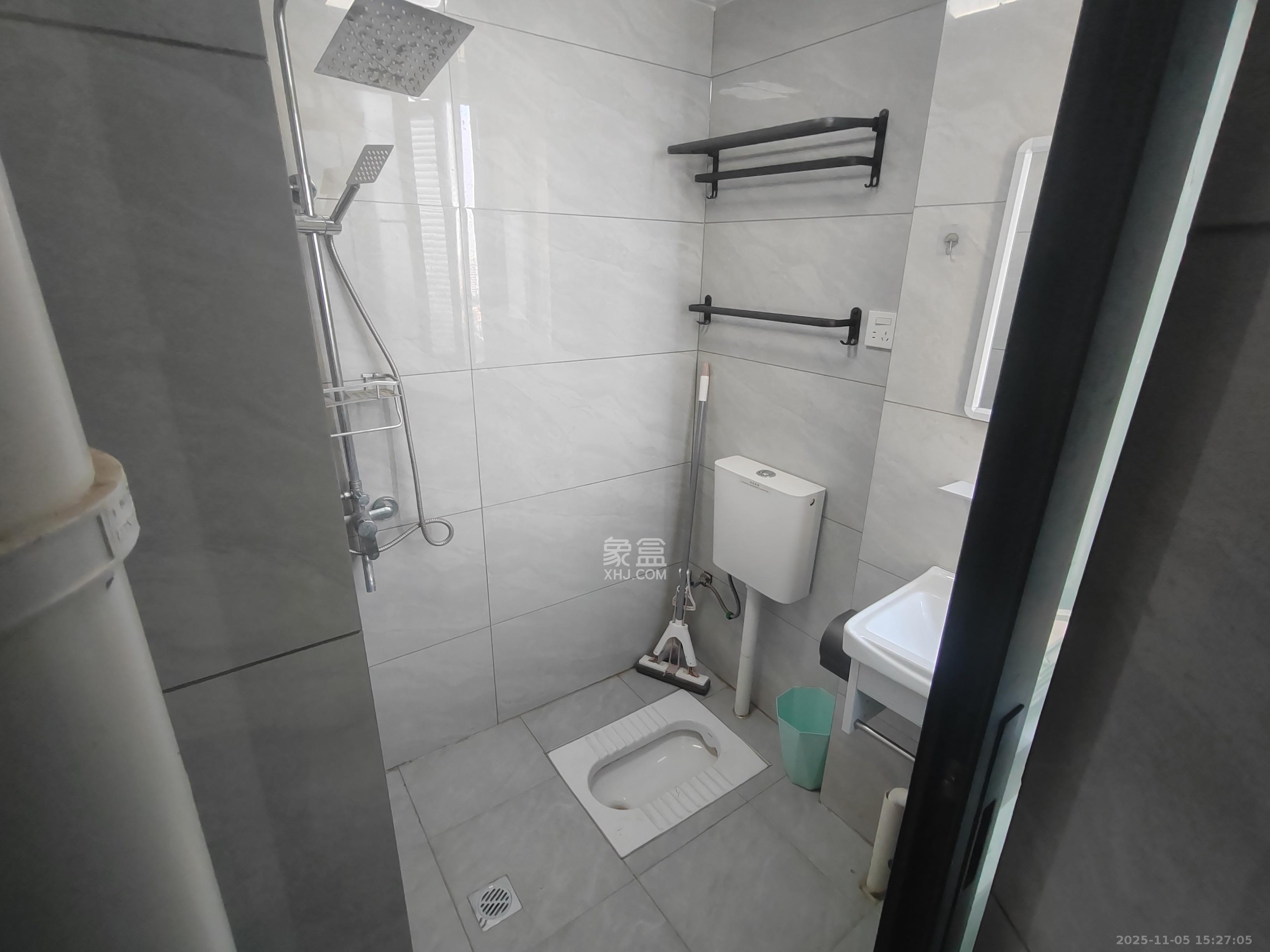 和润园三期  1室0厅0卫    1300.0元/月