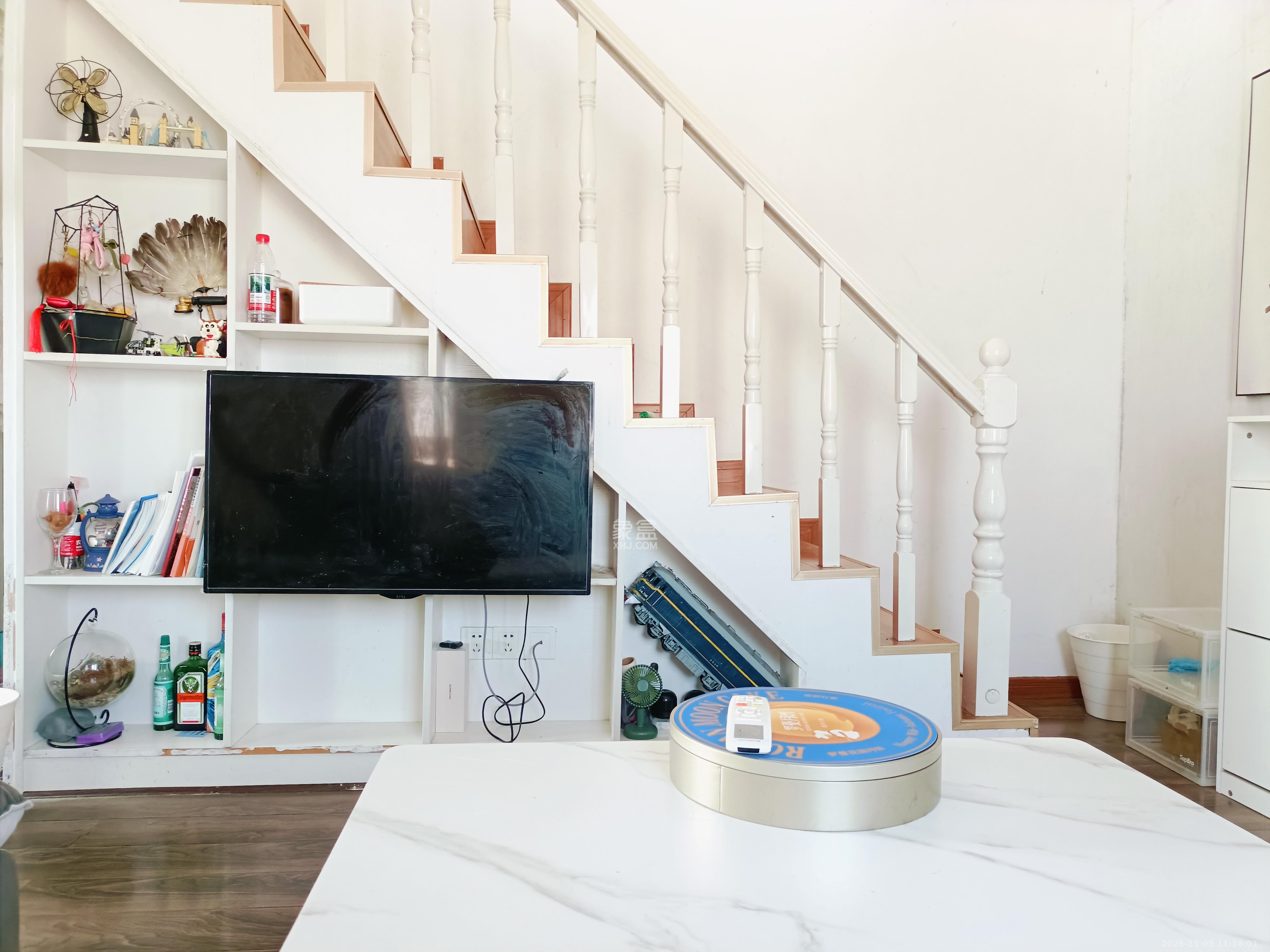 鸥波港湾  1室1厅1卫    2000.0元/月室内图