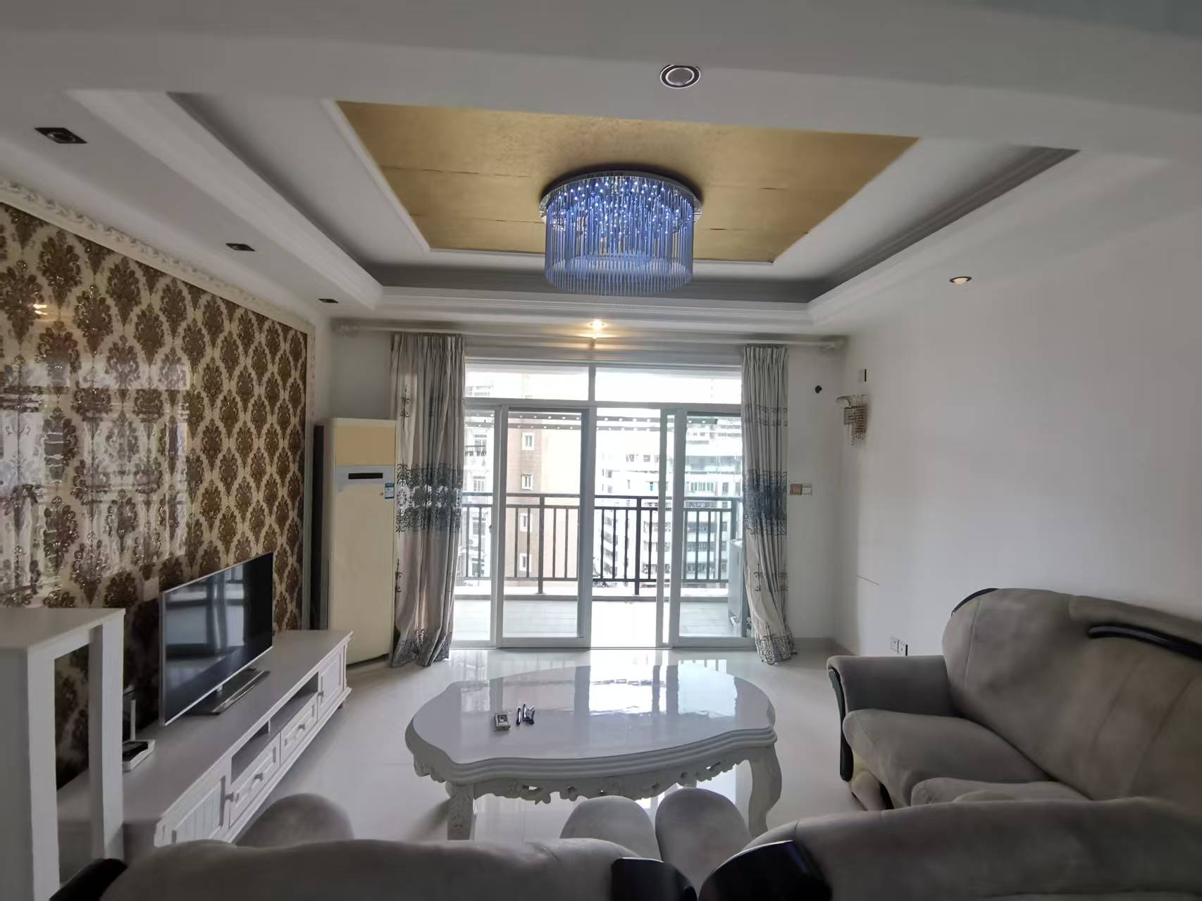 帝和华庭  2室2厅1卫    2600.0元/月