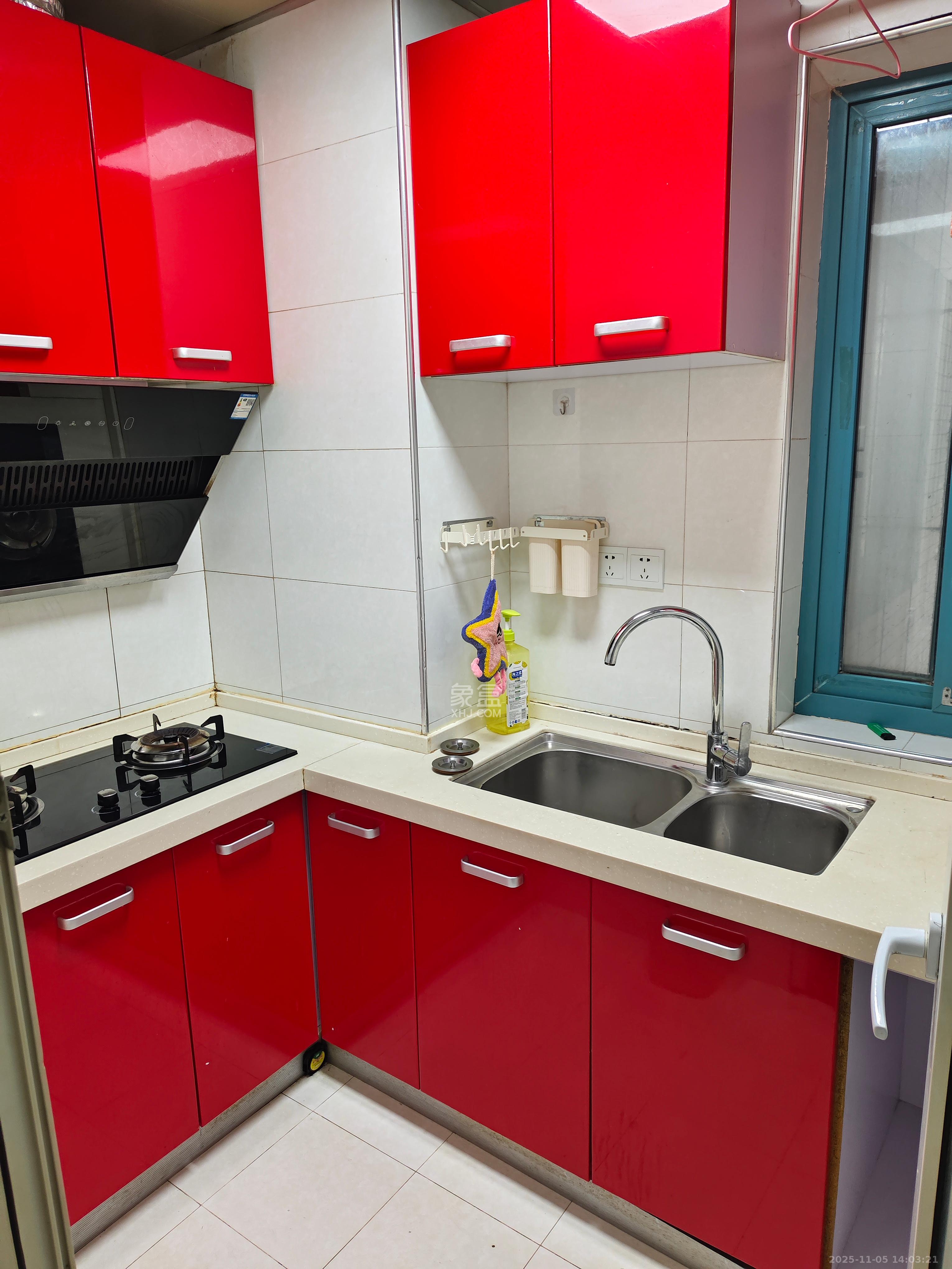 蝴蝶谷 2室2厅1卫 1300.0元/月 蝴蝶谷 2室2厅1卫 1300.0元/月室内图