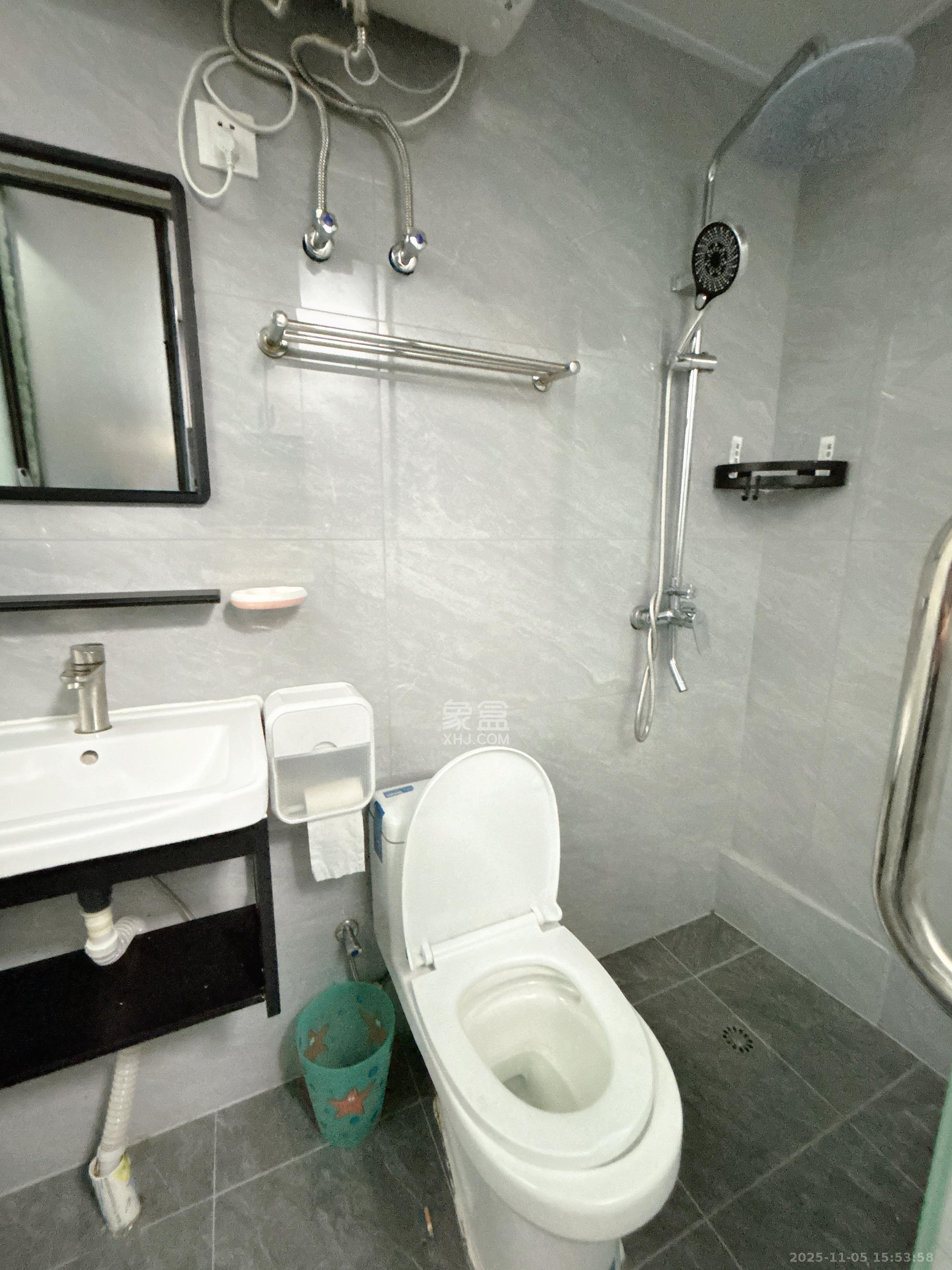 保利海德公园  1室1厅1卫    1600.0元/月室内图