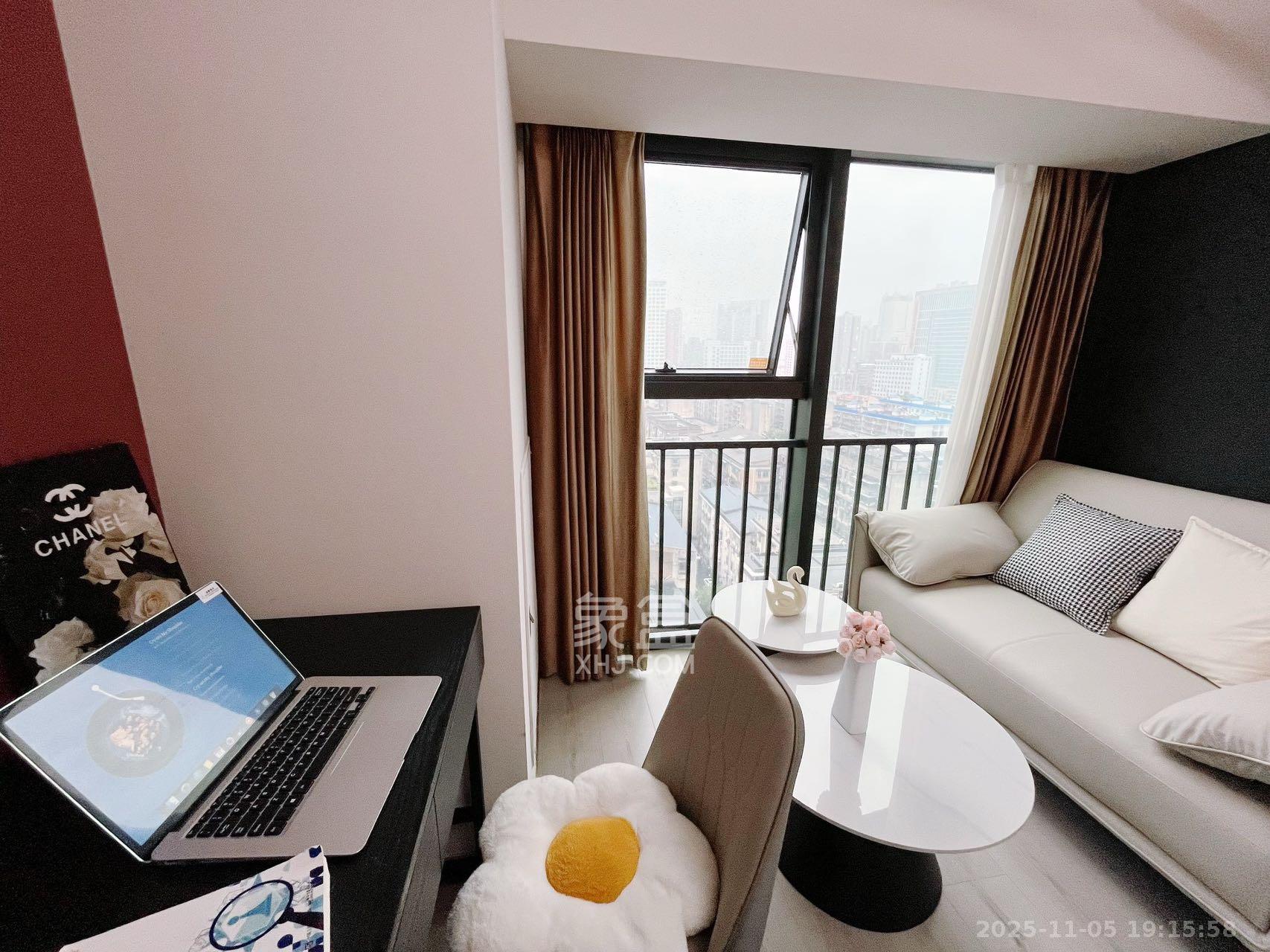 华润置地中心  1室1厅1卫    2700.0元/月室内图