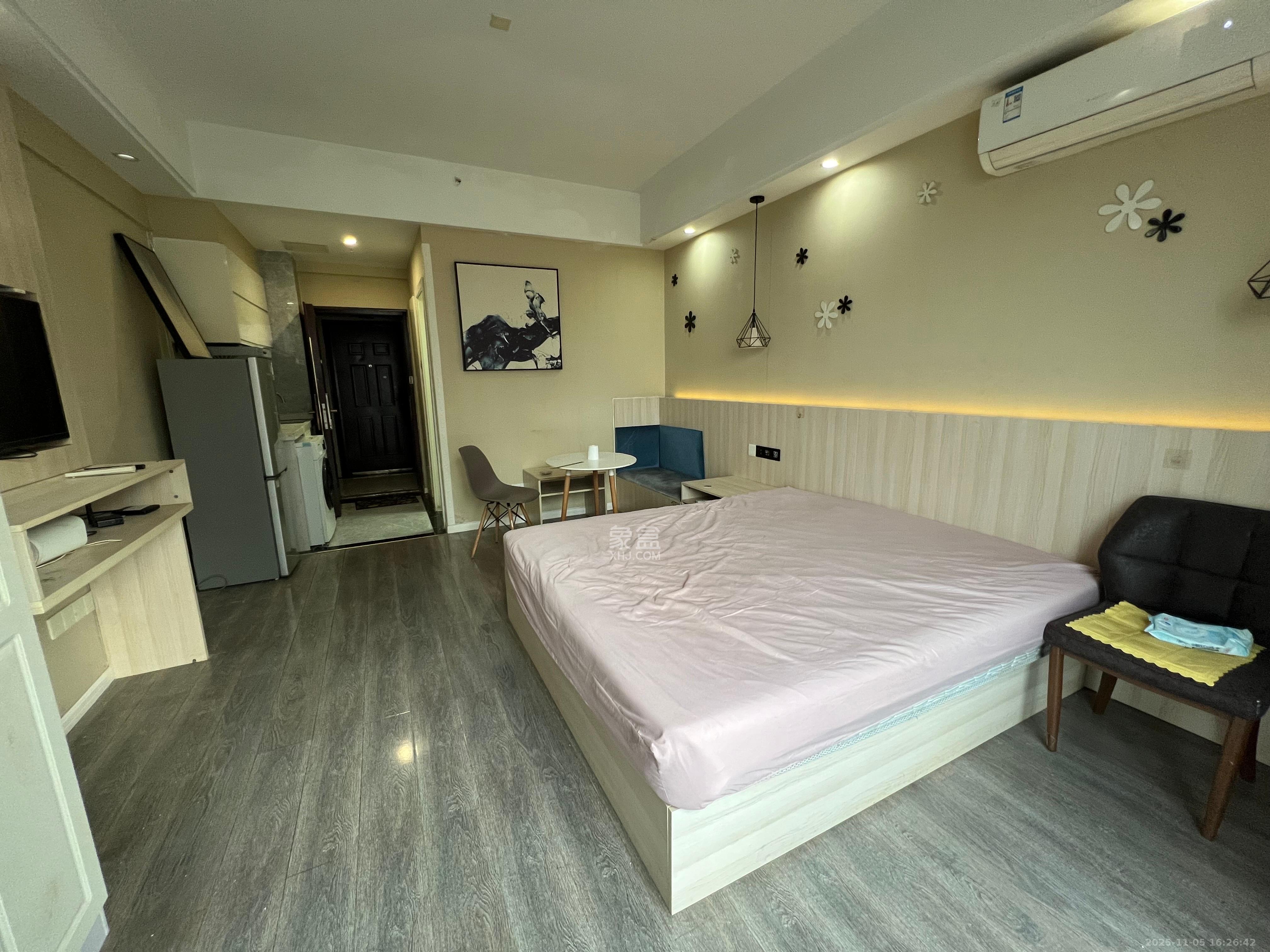 梅溪鑫苑名家  1室1厅1卫    1300.0元/月室内图