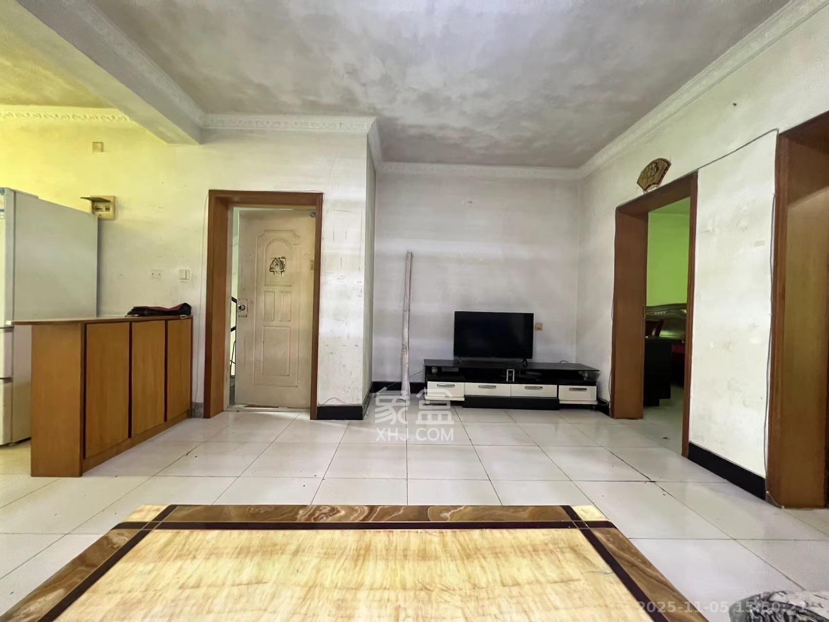 中南汽车世界 2室2厅1卫 1200.0元/月 中南汽车世界 2室2厅1卫 1200.0元/月室内图