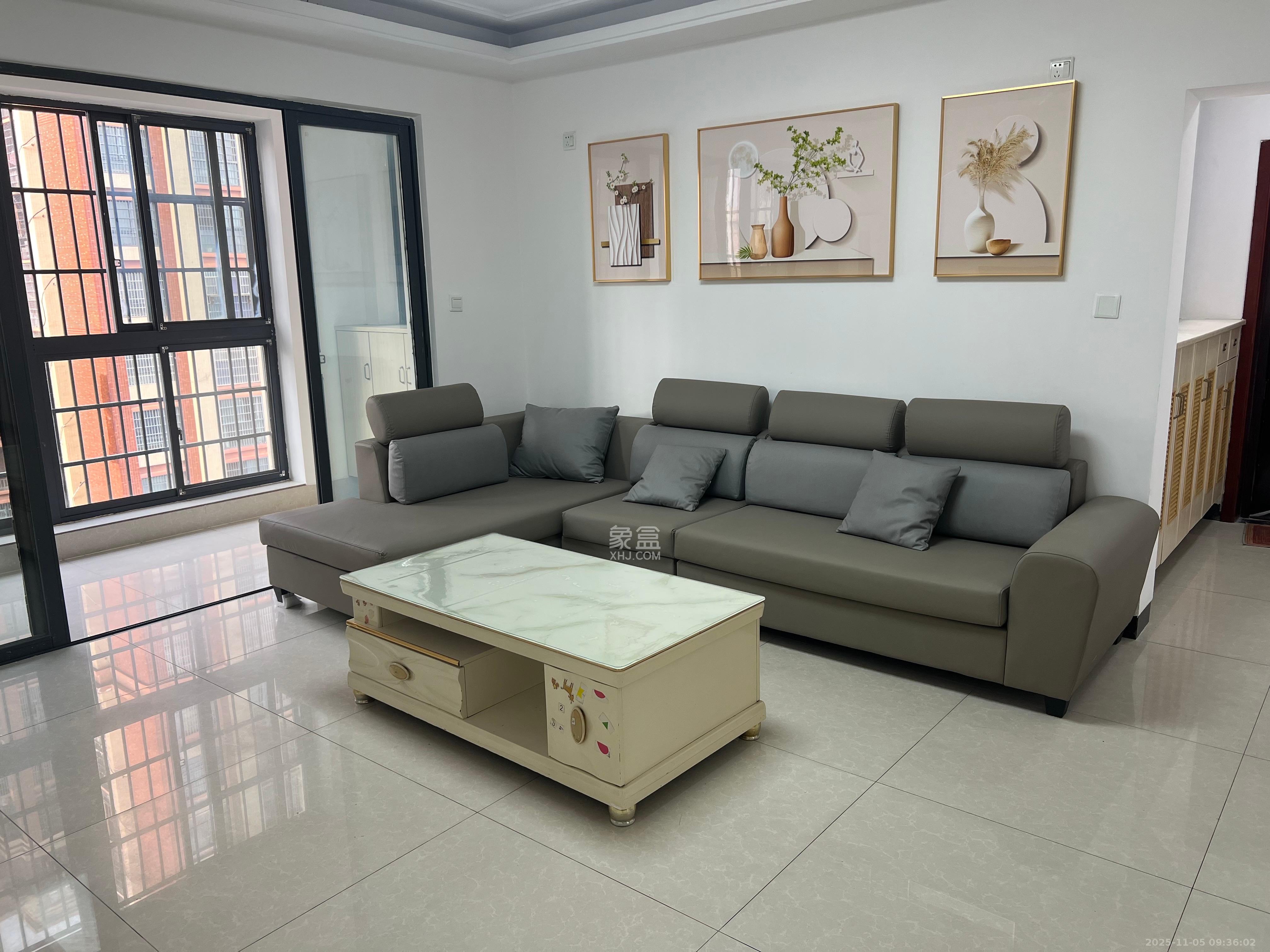 海德公园  4室2厅2卫    2280.0元/月