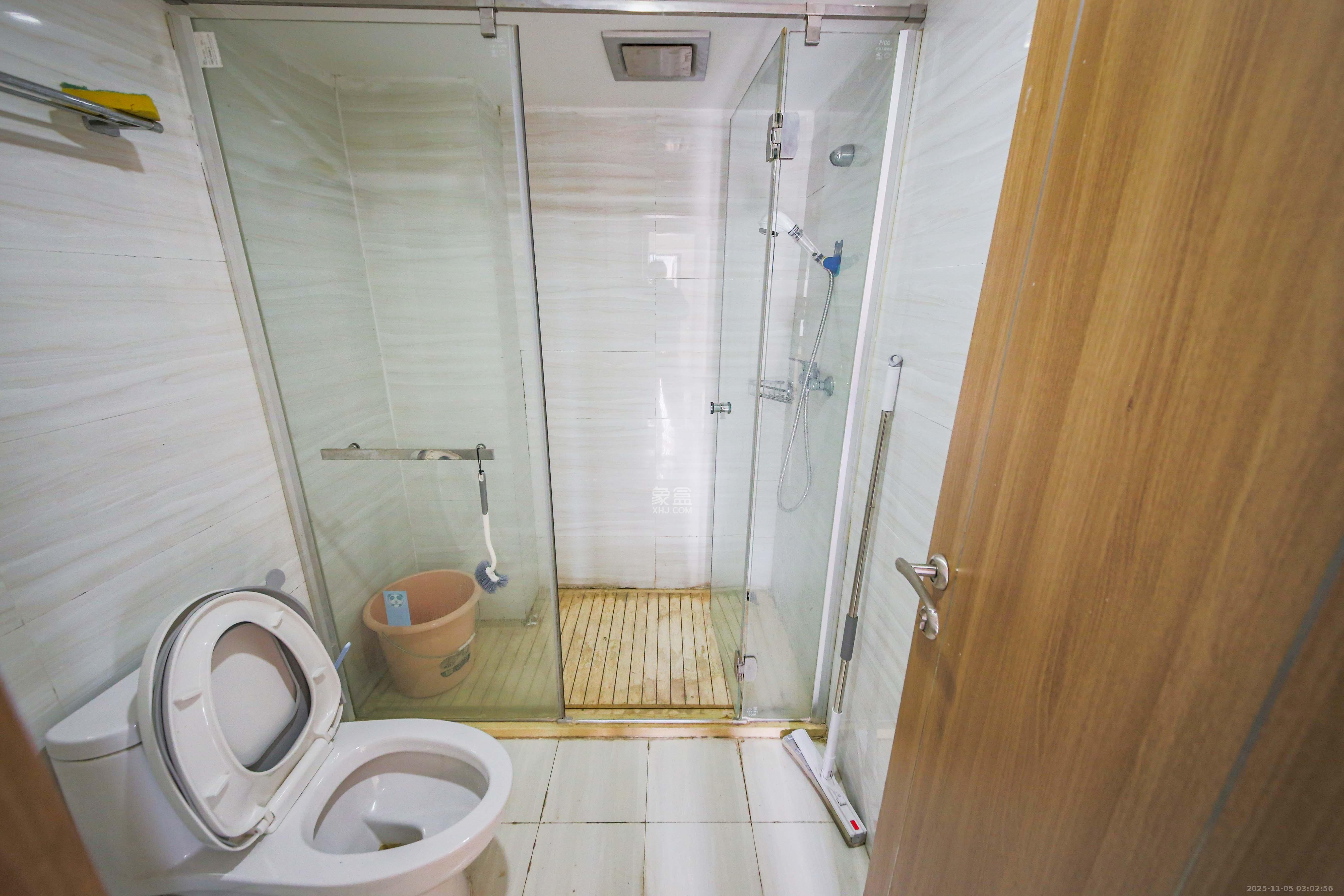 奥林匹克花园贡院二期  1室1厅1卫    40.0万卫生间