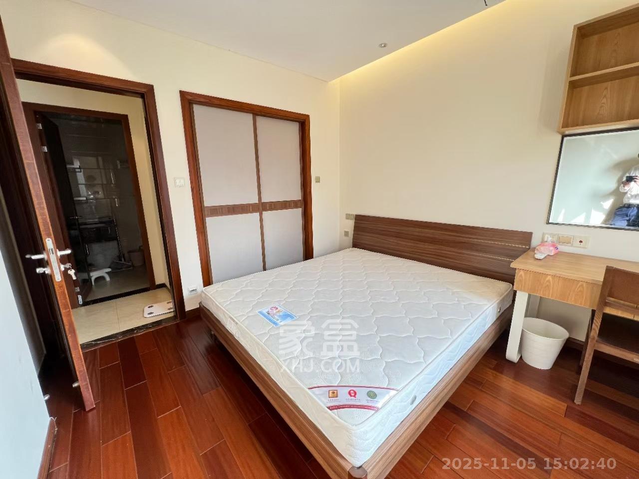 世茂铂翠湾一期  2室2厅1卫    3000.0元/月室内图