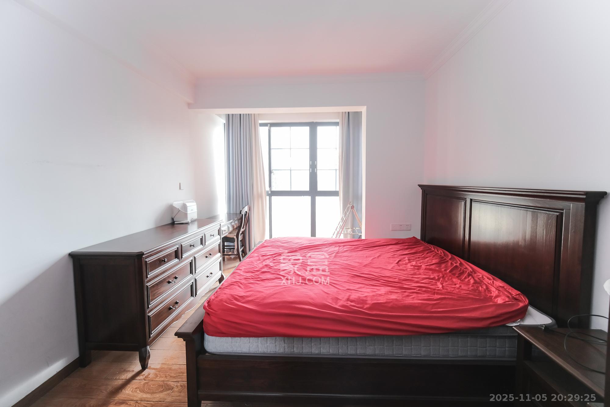 和悦城(蟠龙景苑) 3室0厅2卫 68.0万 和悦城(蟠龙景苑) 3室0厅2卫 68.0万卧室