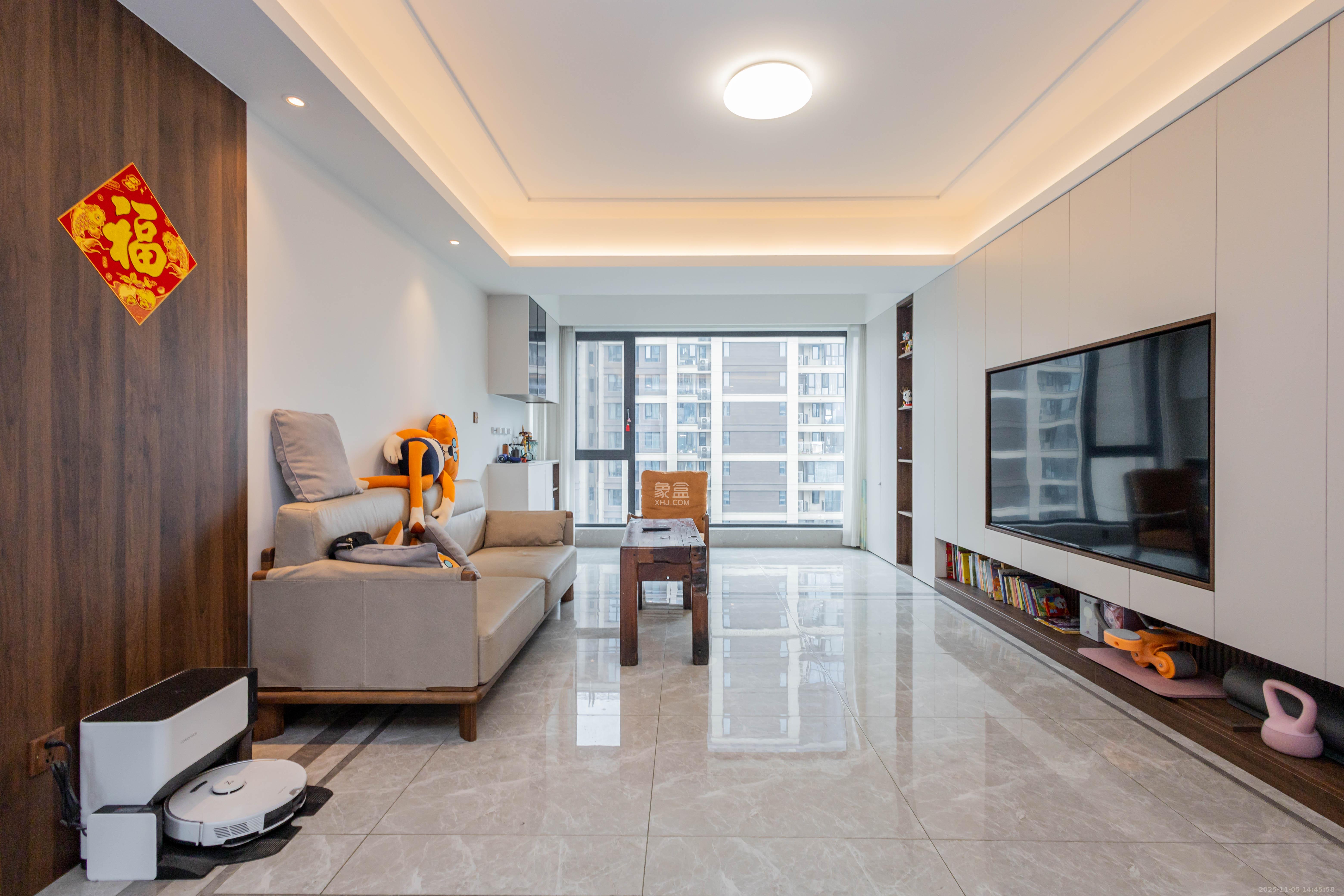 金茂建发观悦 3室2厅2卫 205.0万 金茂建发观悦 3室2厅2卫 205.0万客厅