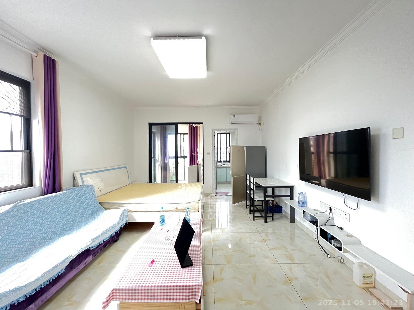 中南红领邦(红星嘉和苑) 1室1厅1卫 1600.0元/月 中南红领邦(红星嘉和苑) 1室1厅1卫 1600.0元/月室内图