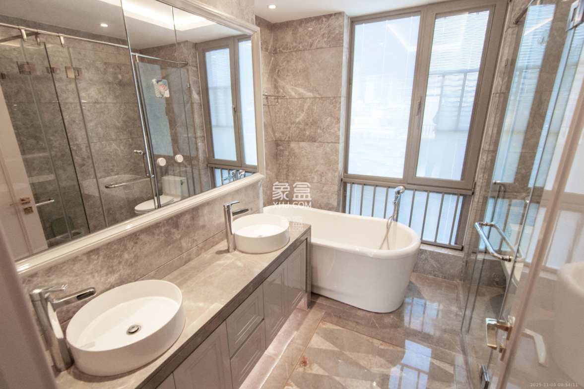 梅溪湖金茂府(金茂广场)(金茂览秀城) 5室2厅3卫 12000.0元/月 梅溪湖金茂府(金茂广场)(金茂览秀城) 5室2厅3卫 12000.0元/月室内图