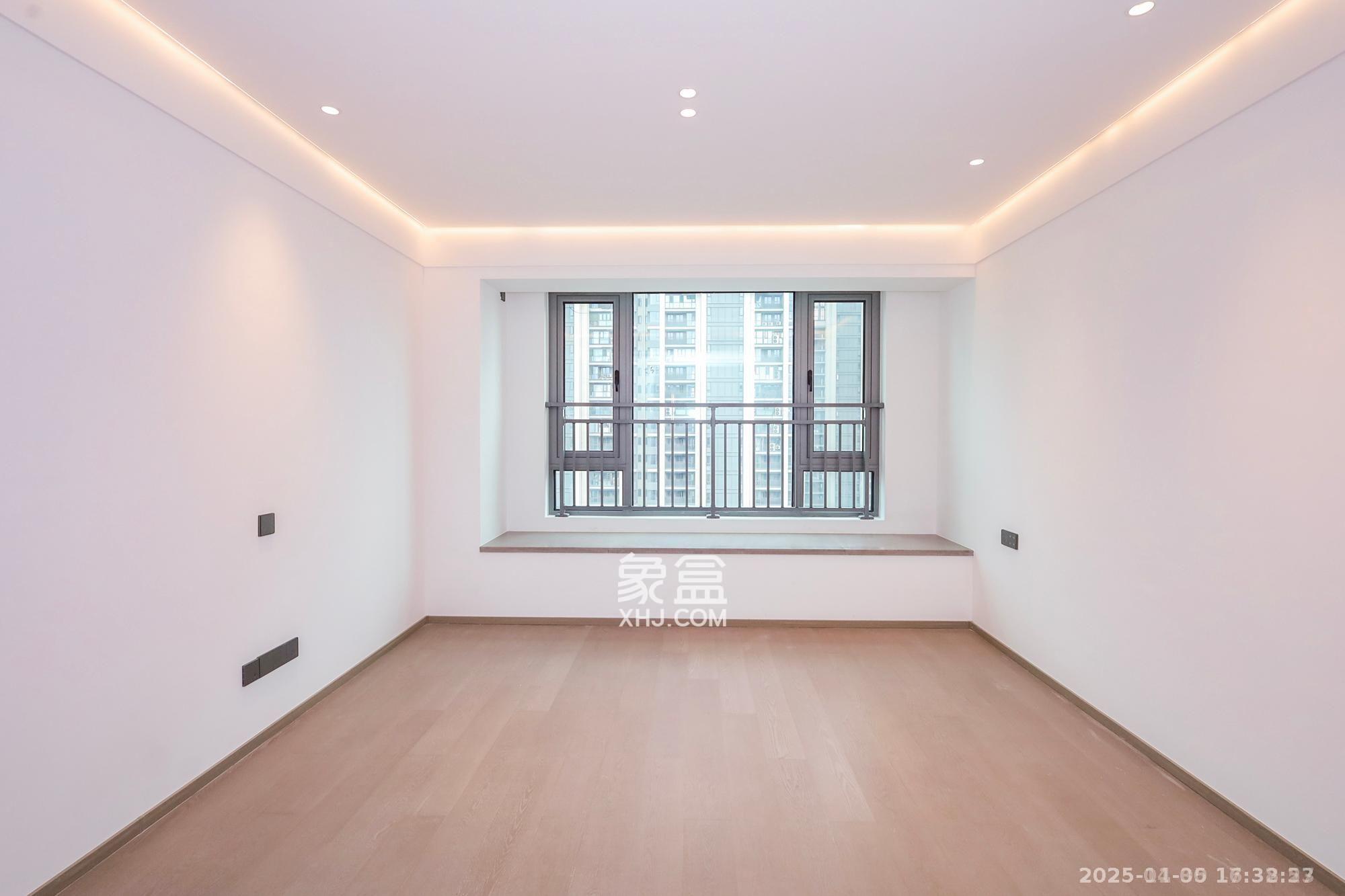 招商蛇口滨江境 4室2厅3卫 14000.0元/月 招商蛇口滨江境 4室2厅3卫 14000.0元/月室内图