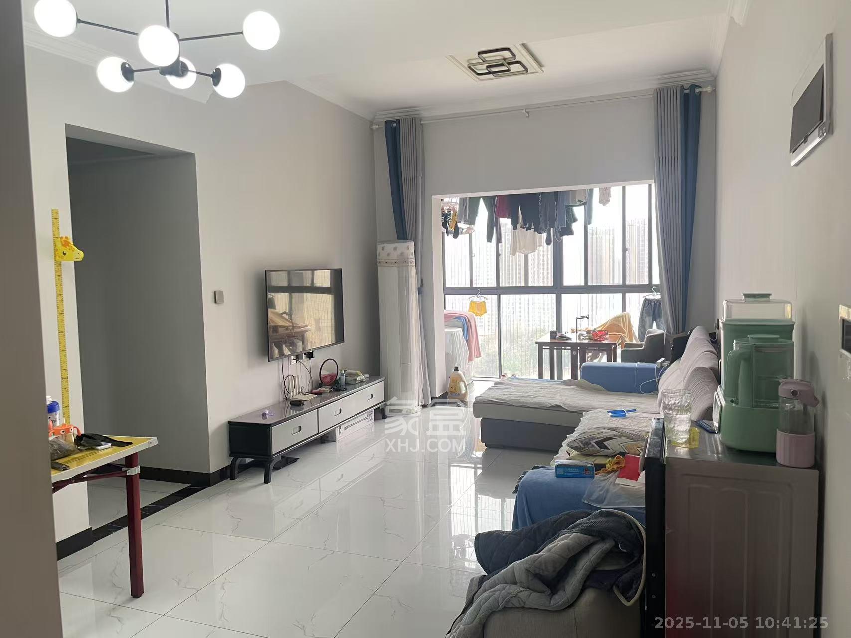 轻盐阳光CEO(轻盐雅苑)(轻奢时代)  3室2厅2卫    2500.0元/月