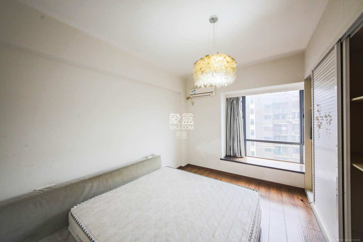 梦网景园 3室2厅2卫 3200.0元/月 梦网景园 3室2厅2卫 3200.0元/月室内图