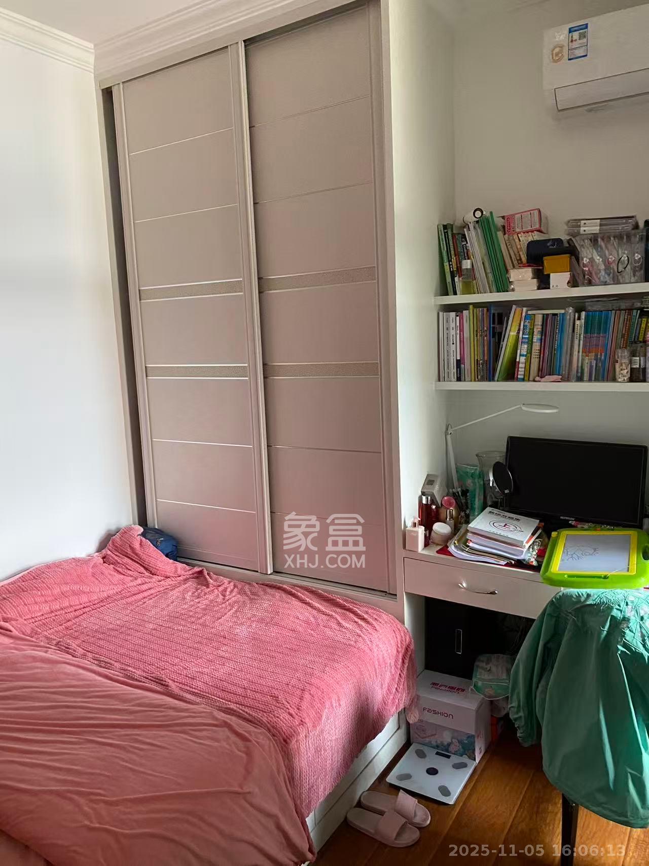 金茂梅溪湖  3室2厅2卫    3200.0元/月室内图