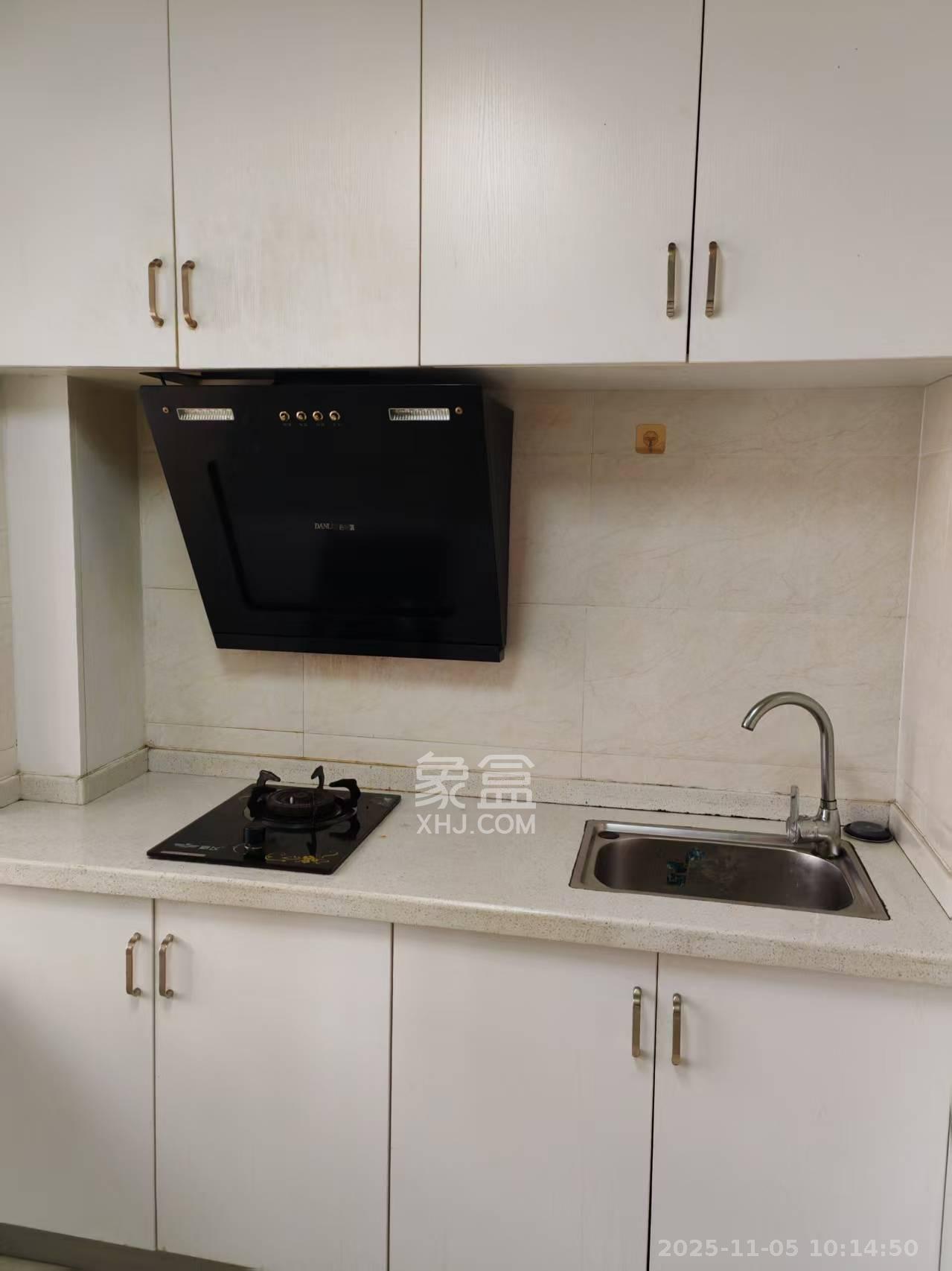 蓝湾国际广场 1室1厅1卫 1600.0元/月 蓝湾国际广场 1室1厅1卫 1600.0元/月室内图