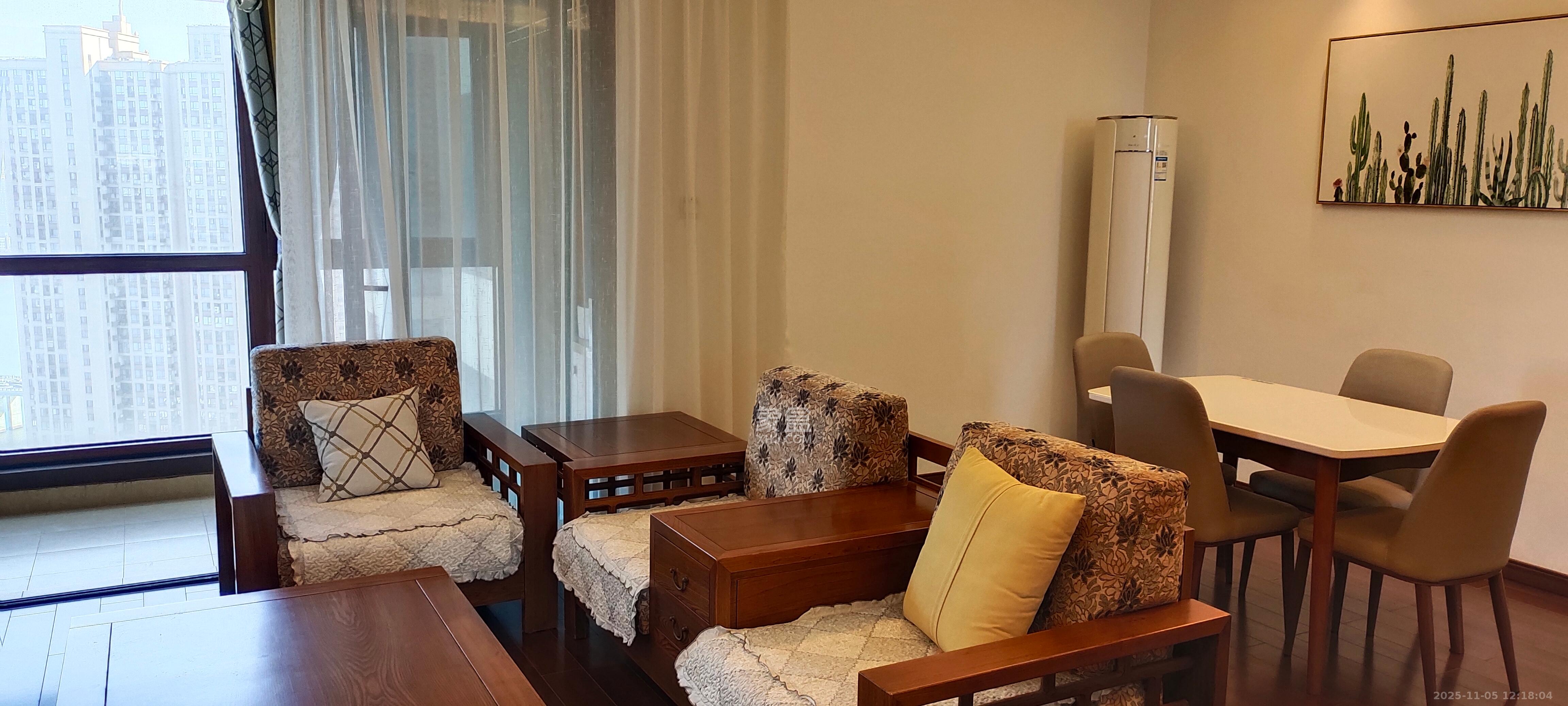 万科里金域国际  4室2厅2卫    4500.0元/月