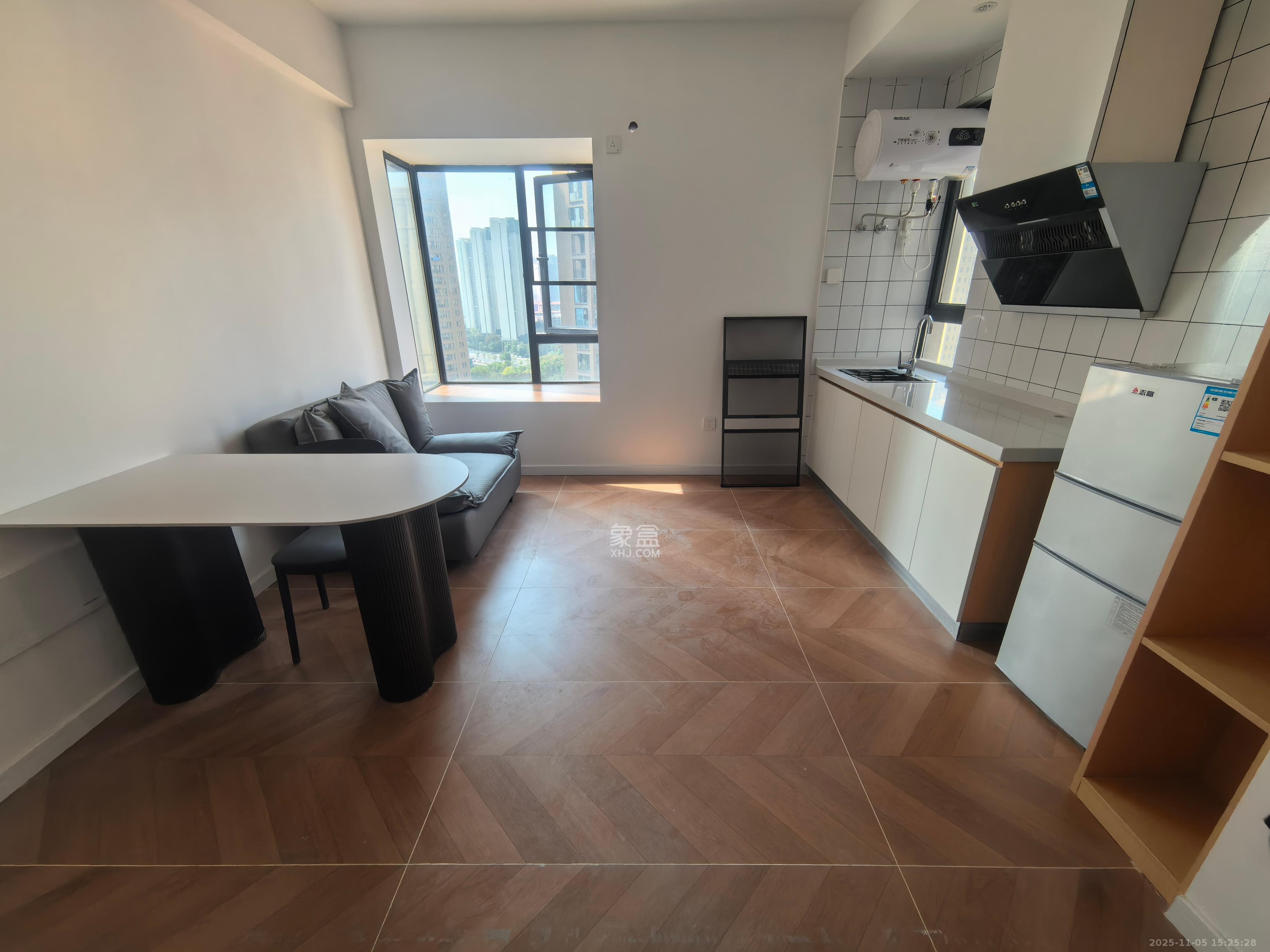 邦盛水岸御园  2室1厅1卫    1800.0元/月室内图