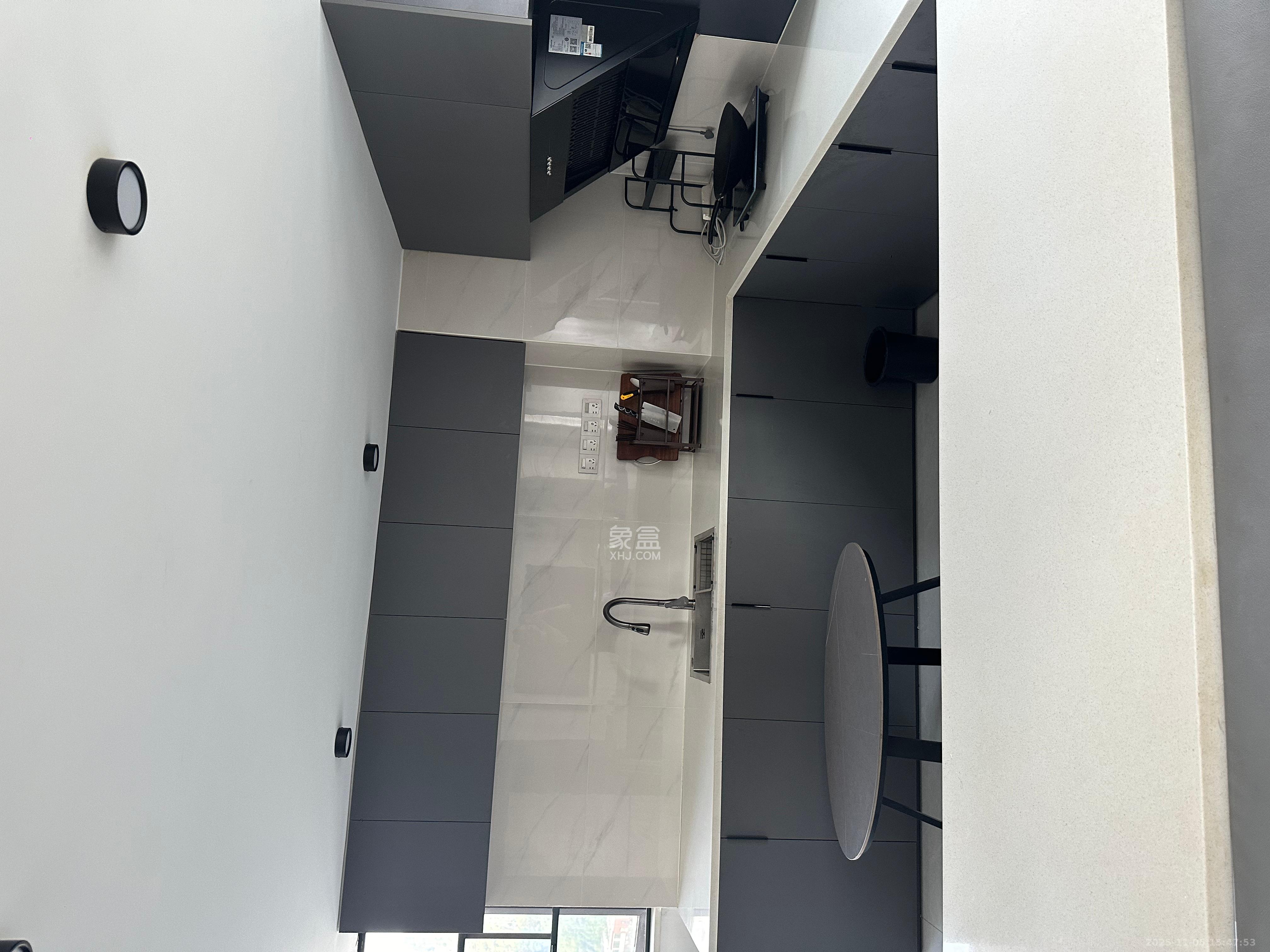 天麓轻奢国际 2室2厅1卫 2200.0元/月 天麓轻奢国际 2室2厅1卫 2200.0元/月室内图