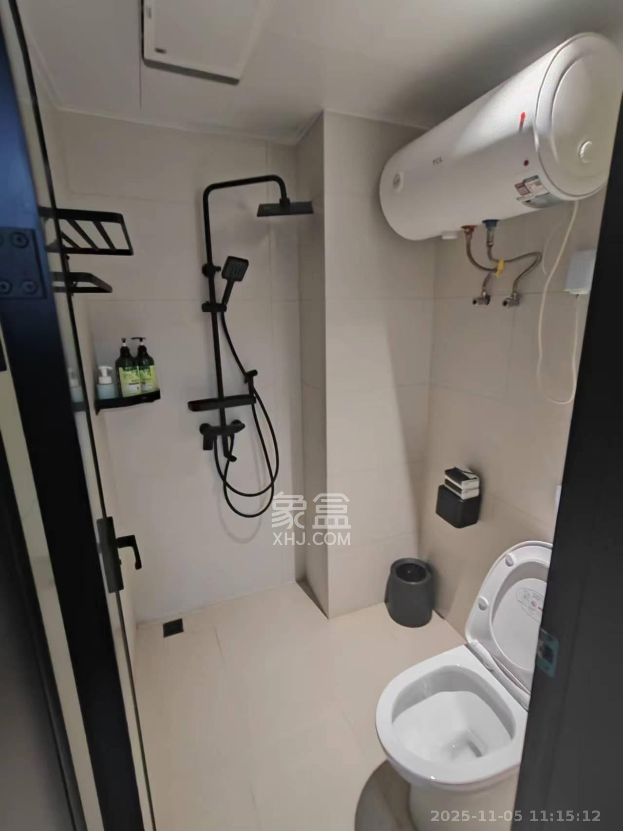 中天广场  1室1厅1卫    1800.0元/月室内图