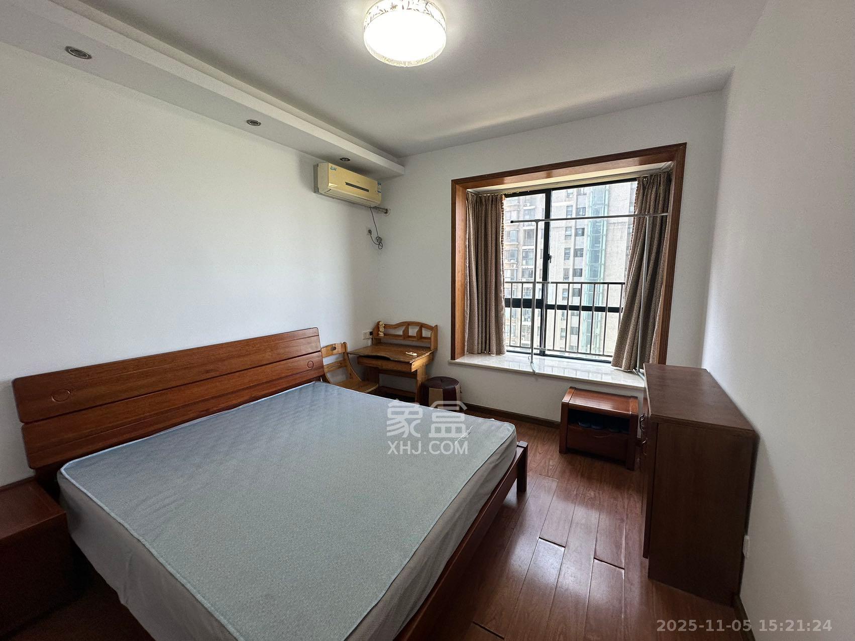 湘江世纪城临江苑  4室2厅2卫    3500.0元/月室内图