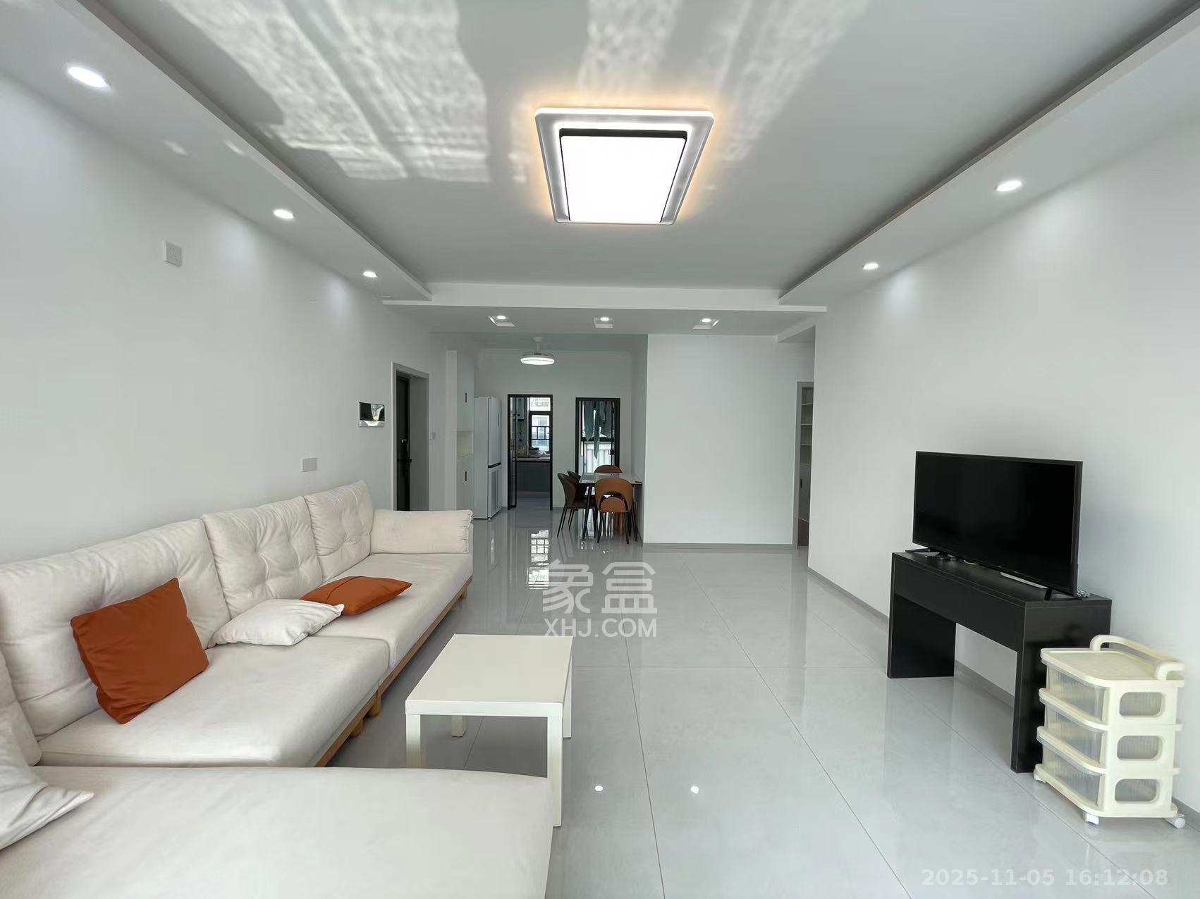 望兴景园一期  3室2厅1卫    3600.0元/月室内图