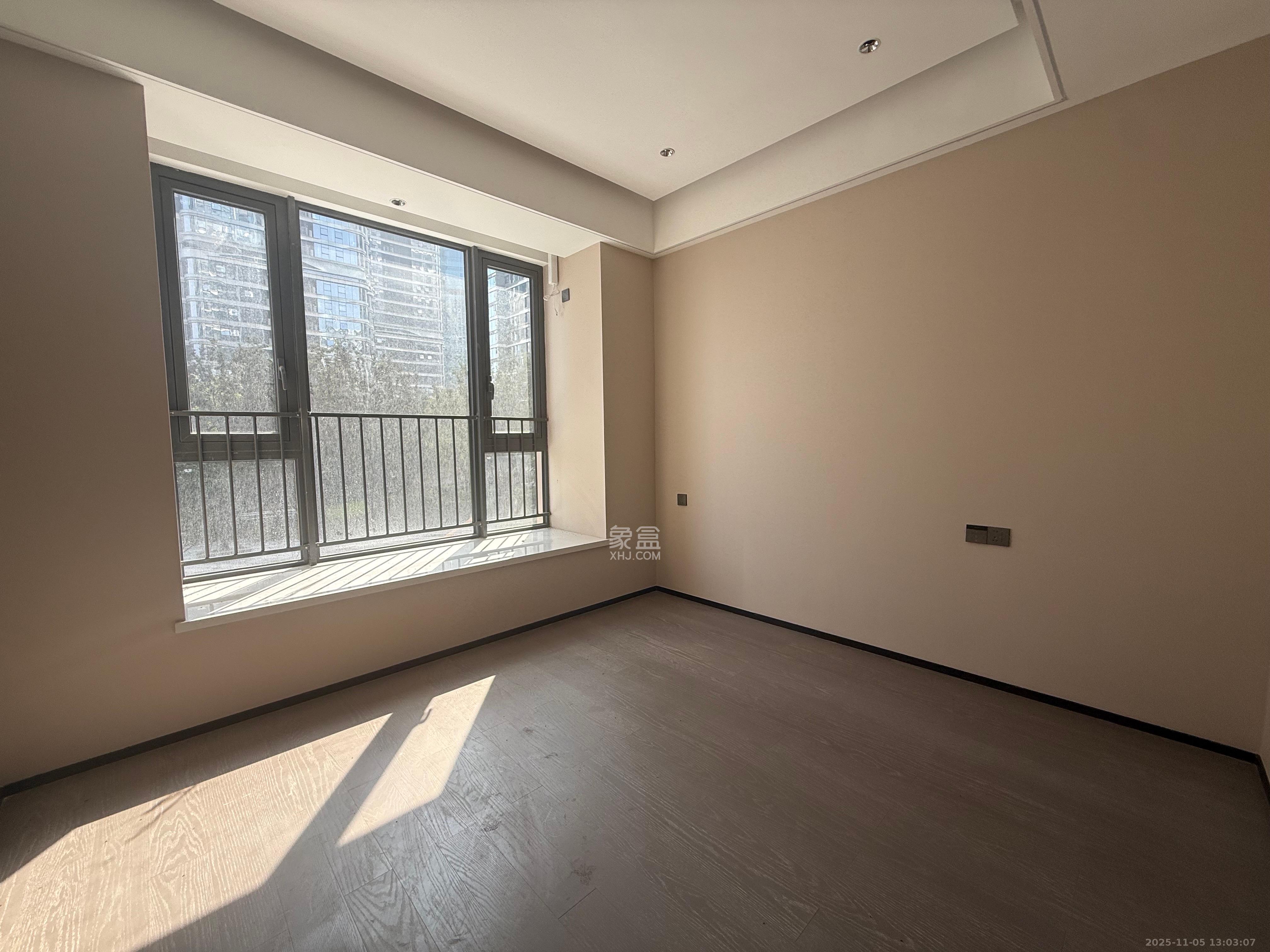 旭辉铂悦湘江  4室2厅3卫    7000.0元/月室内图