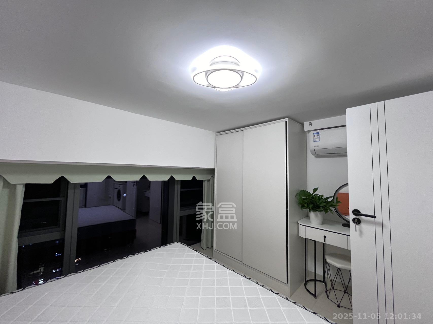 卓越中寰  2室2厅1卫    2600.0元/月室内图