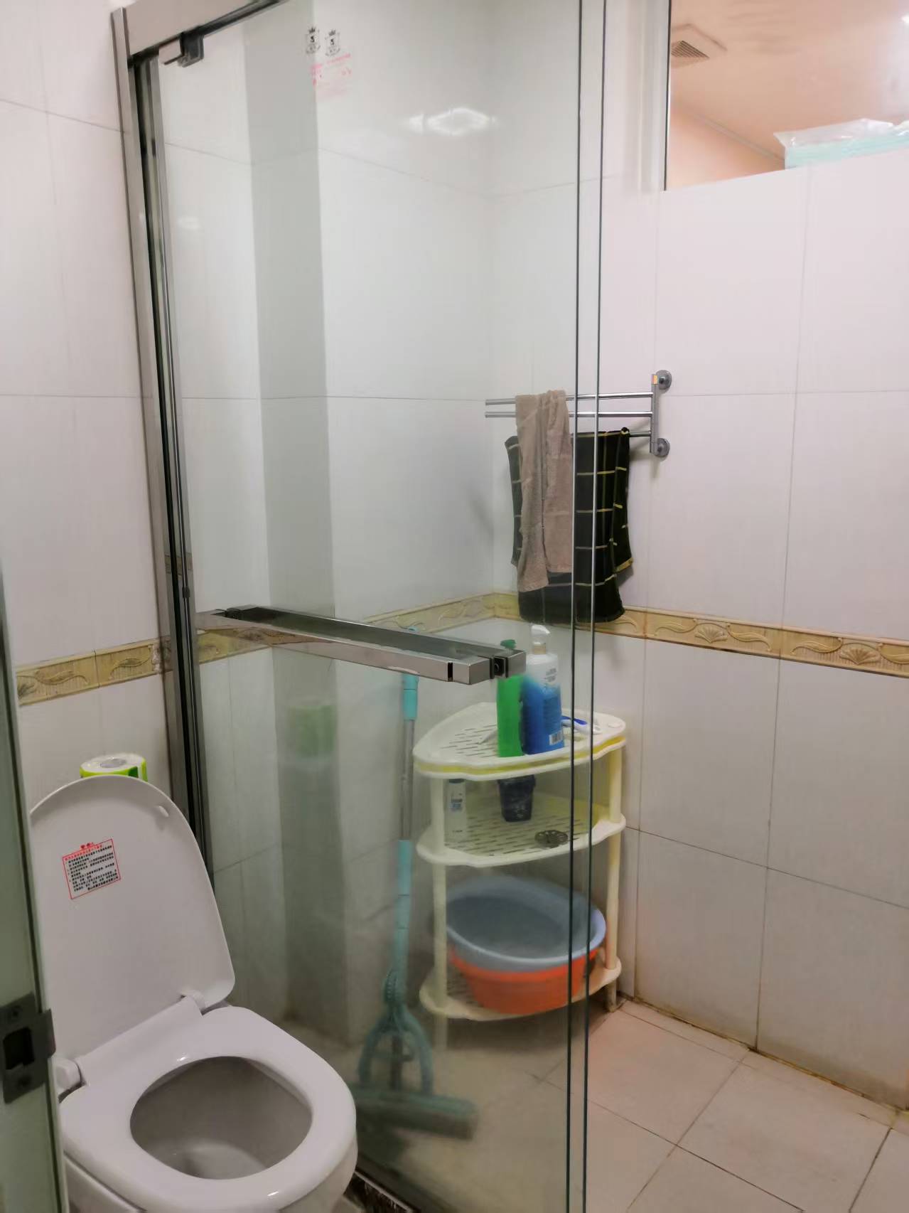 金银广场 3室2厅2卫 2200.0元/月 金银广场 3室2厅2卫 2200.0元/月室内图